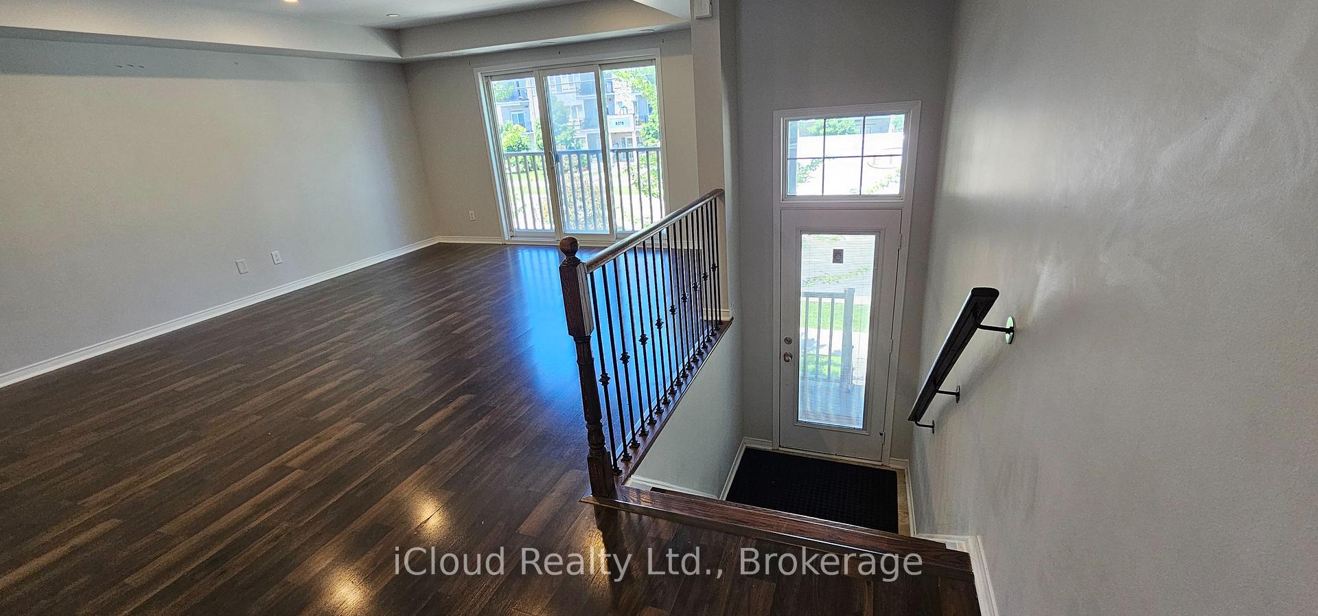 Photo 2 of Unit 8, 3070 Thomas Street, Mississauga, Churchill Meadows — HOMEH