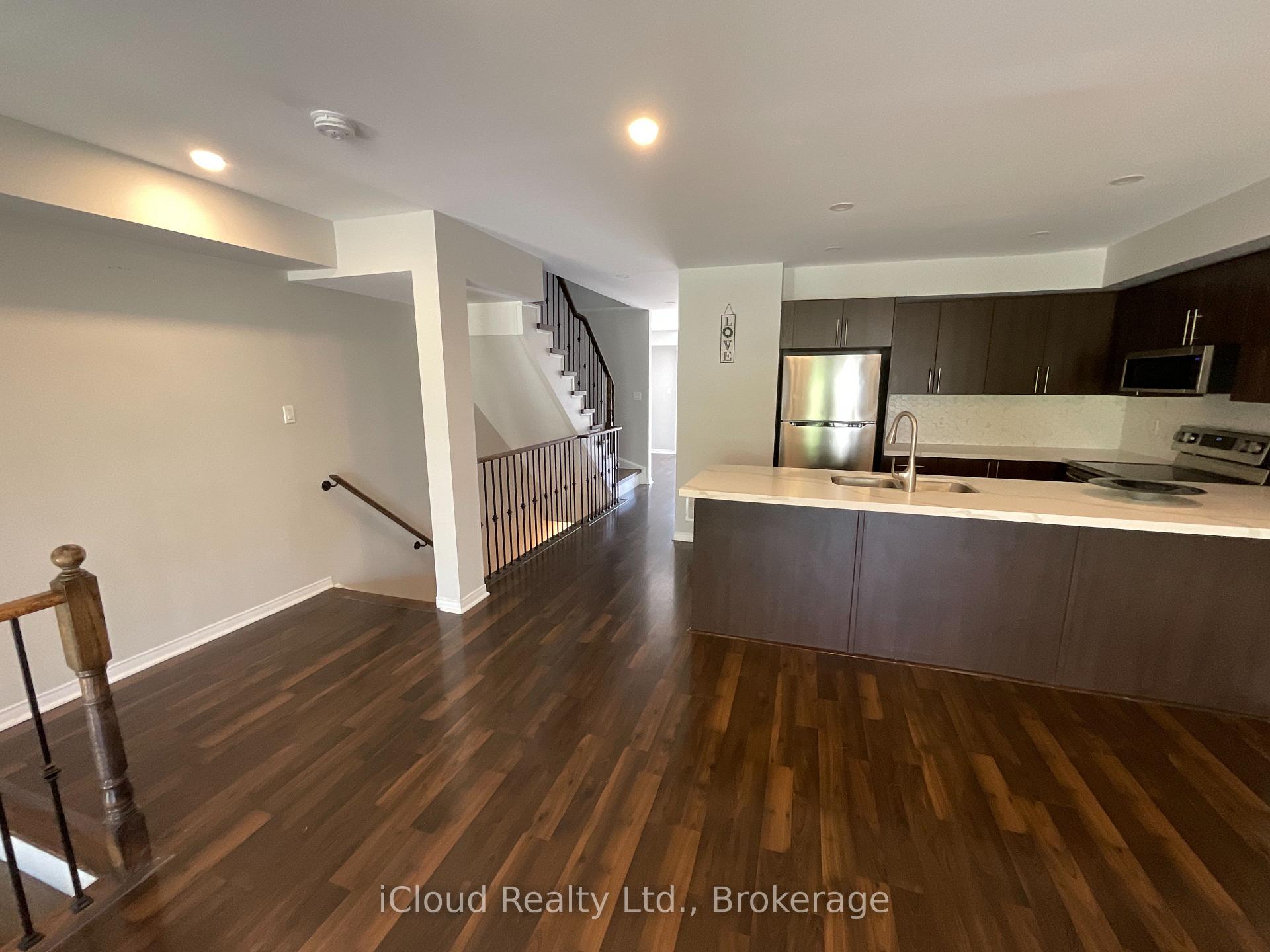 Photo 8 of Unit 8, 3070 Thomas Street, Mississauga, Churchill Meadows — HOMEH
