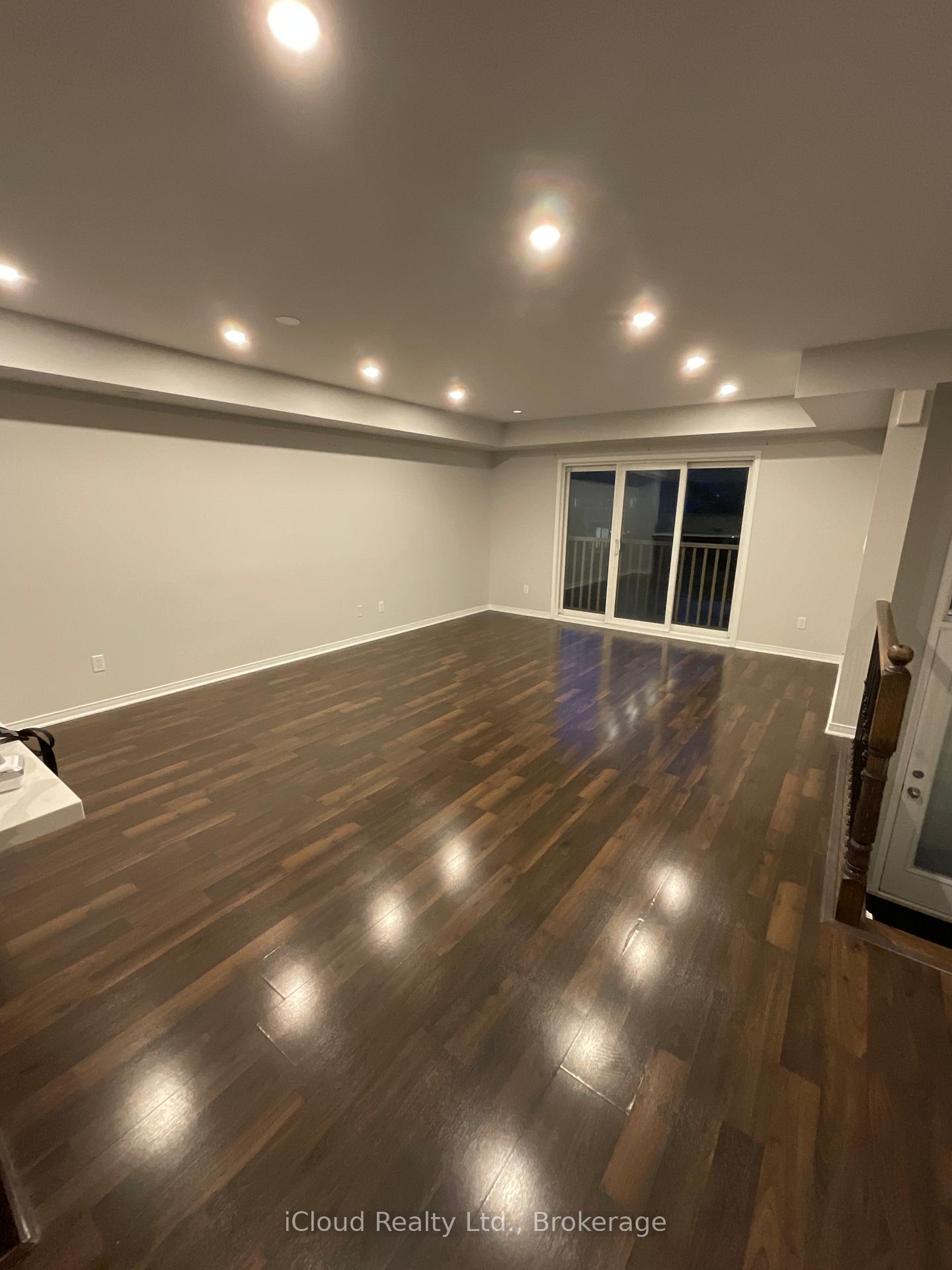 Photo 17 of Unit 8, 3070 Thomas Street, Mississauga, Churchill Meadows — HOMEH