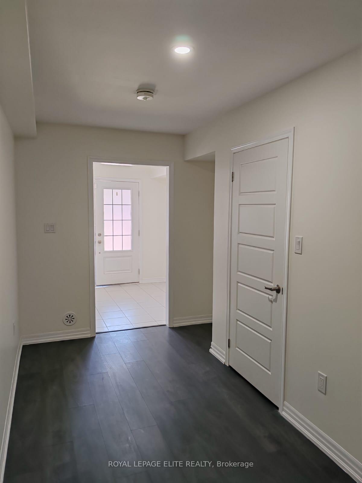 Photo 7 of 133 Toucan Trail, Oakville, Glen Abbey — HOMEH
