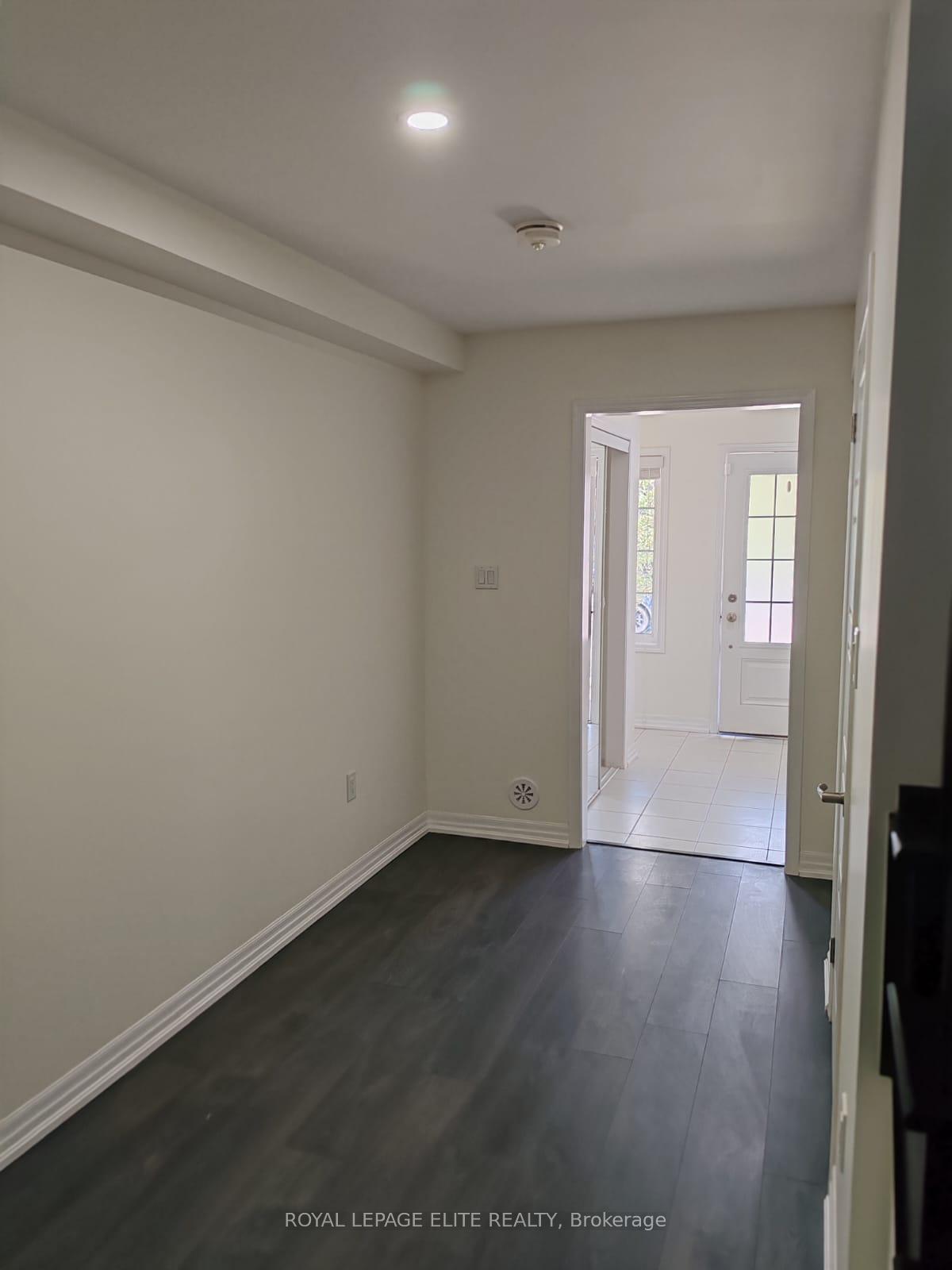 Photo 8 of 133 Toucan Trail, Oakville, Glen Abbey — HOMEH