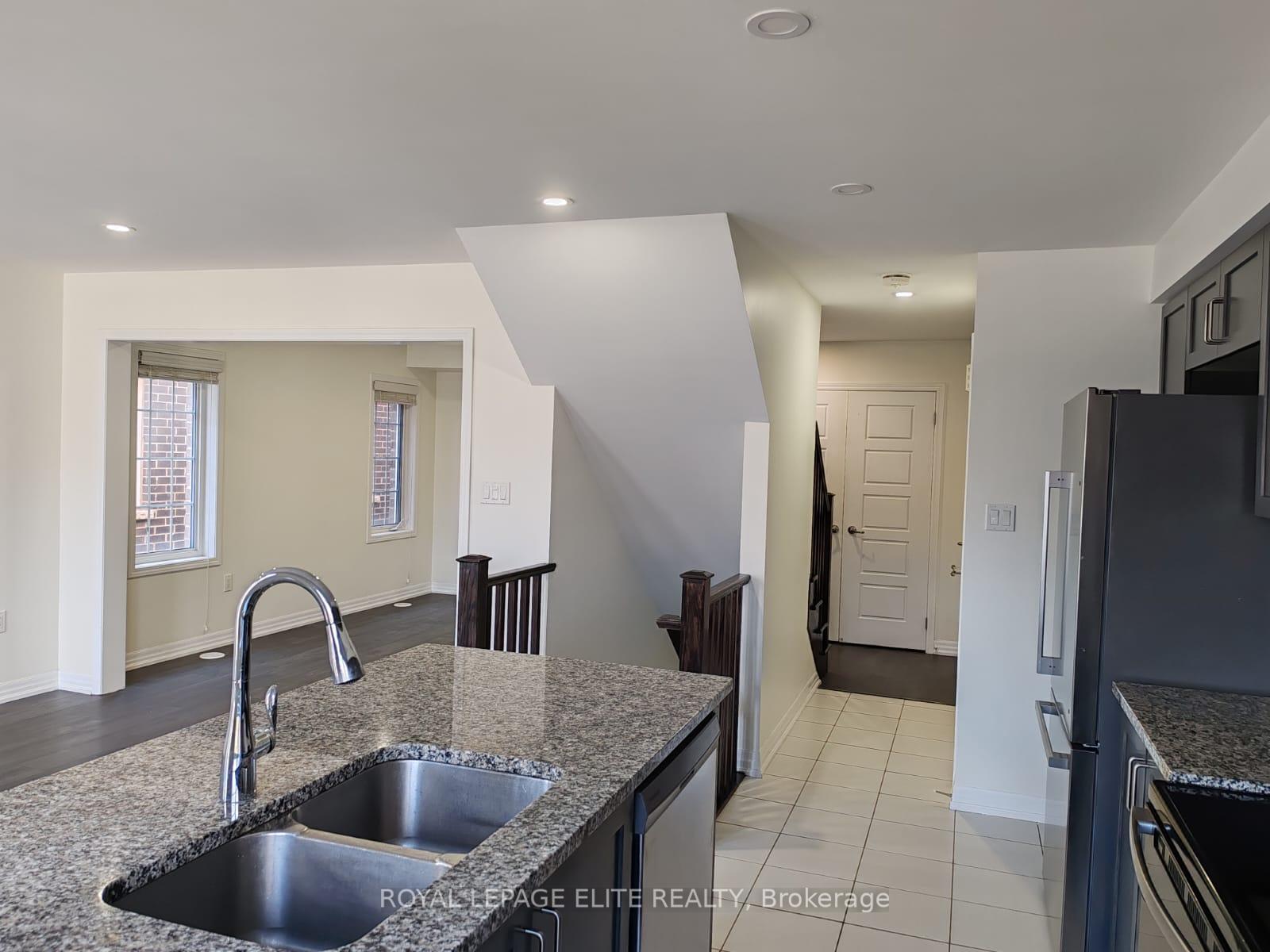Photo 15 of 133 Toucan Trail, Oakville, Glen Abbey — HOMEH