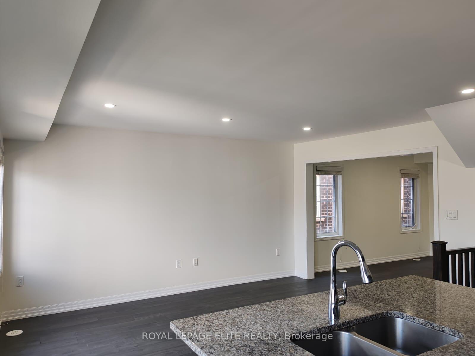 Photo 16 of 133 Toucan Trail, Oakville, Glen Abbey — HOMEH