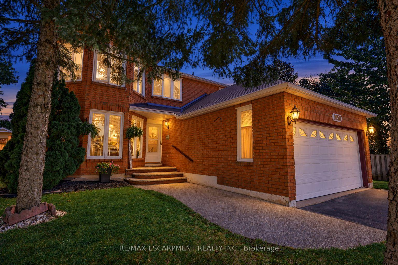 Photo 1 of 1058 Glenbrook Avenue, Oakville, Wedgewood Creek — HOMEH