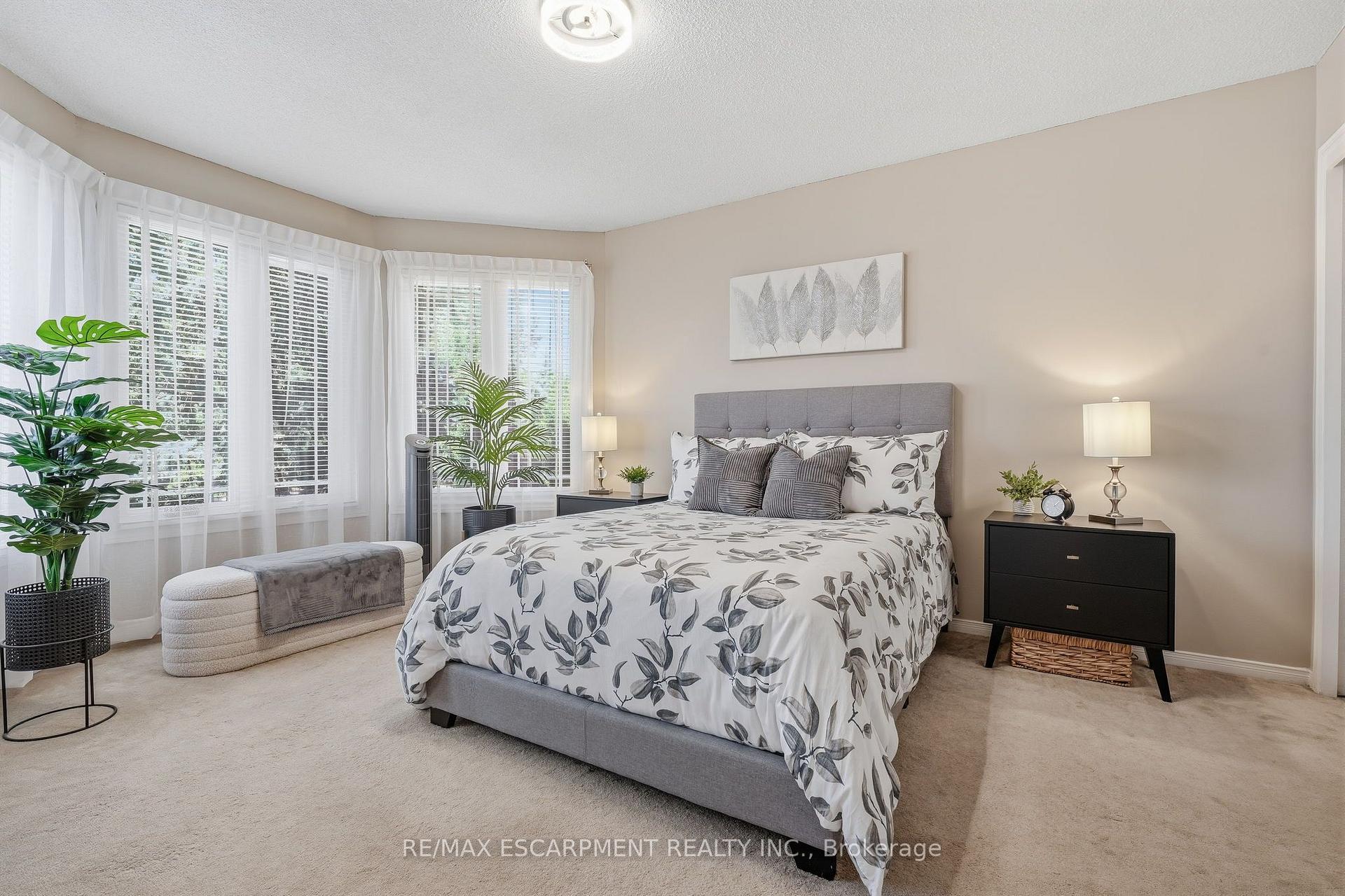 Photo 21 of 1058 Glenbrook Avenue, Oakville, Wedgewood Creek — HOMEH