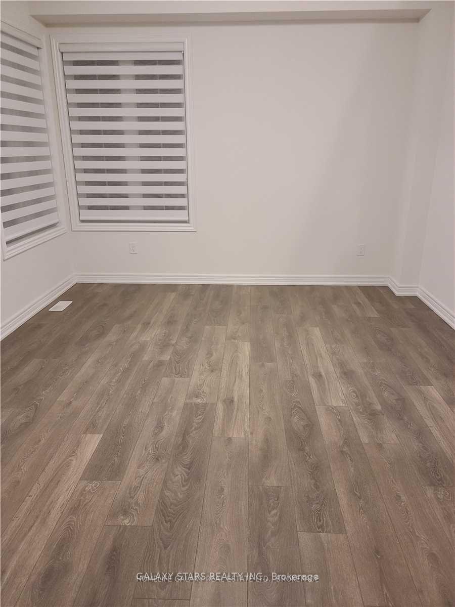 Photo 3 of 1785 Douglas Langtree Drive, Oshawa, Taunton — HOMEH