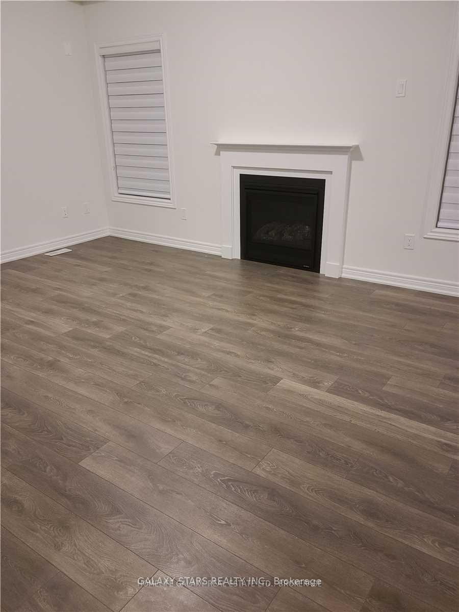 Photo 9 of 1785 Douglas Langtree Drive, Oshawa, Taunton — HOMEH