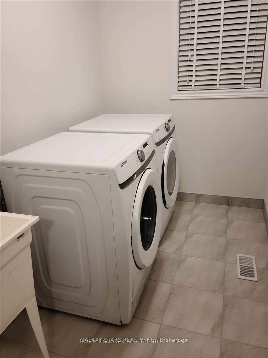 Photo 15 of 1785 Douglas Langtree Drive, Oshawa, Taunton — HOMEH