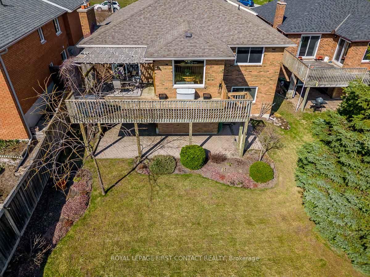 Photo 39 of 35 Gibbon Drive, Barrie, Letitia Heights — HOMEH