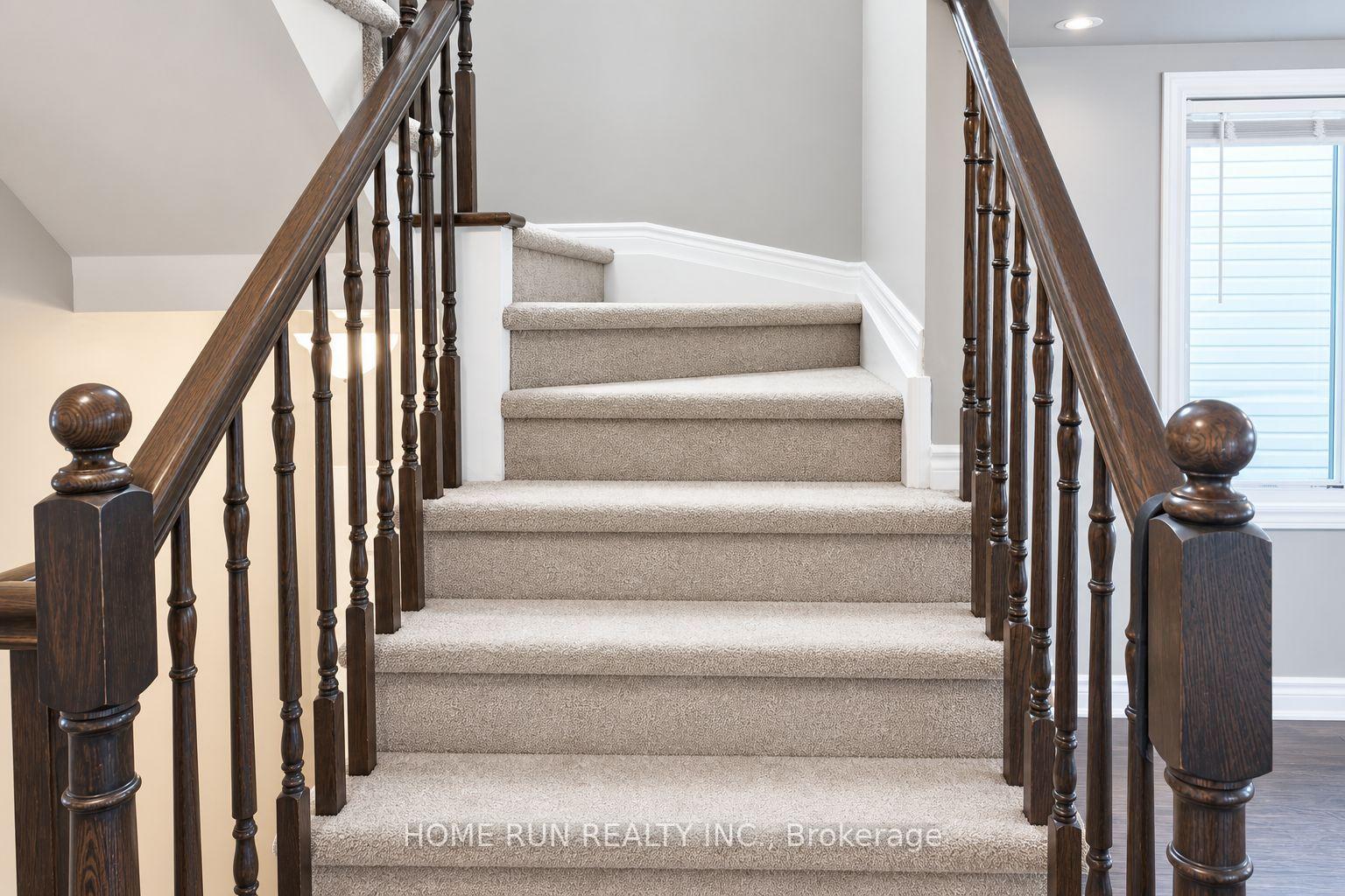 Photo 33 of 580 Meadowcreek Circle, Ottawa, Kanata - Emerald Meadows/Trailwest — HOMEH