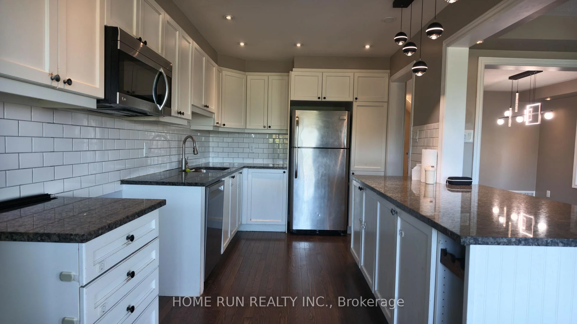 Photo 4 of 580 Meadowcreek Circle, Ottawa, Kanata - Emerald Meadows/Trailwest — HOMEH
