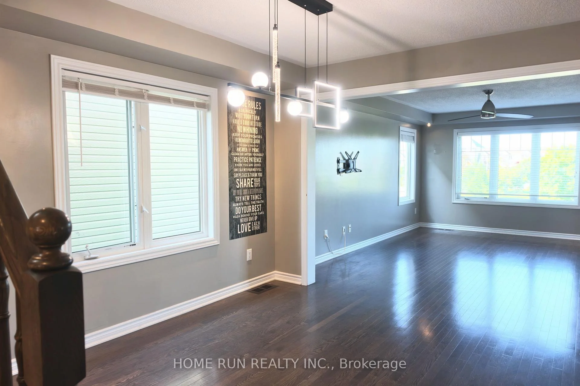 Photo 10 of 580 Meadowcreek Circle, Ottawa, Kanata - Emerald Meadows/Trailwest — HOMEH