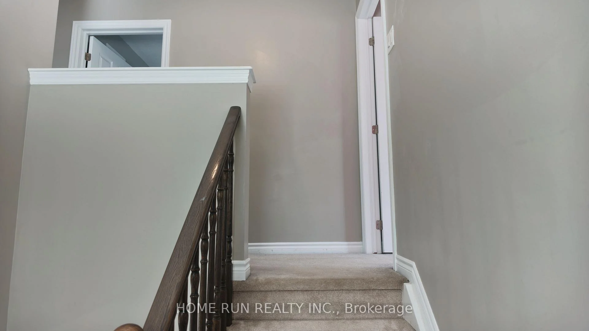 Photo 16 of 580 Meadowcreek Circle, Ottawa, Kanata - Emerald Meadows/Trailwest — HOMEH