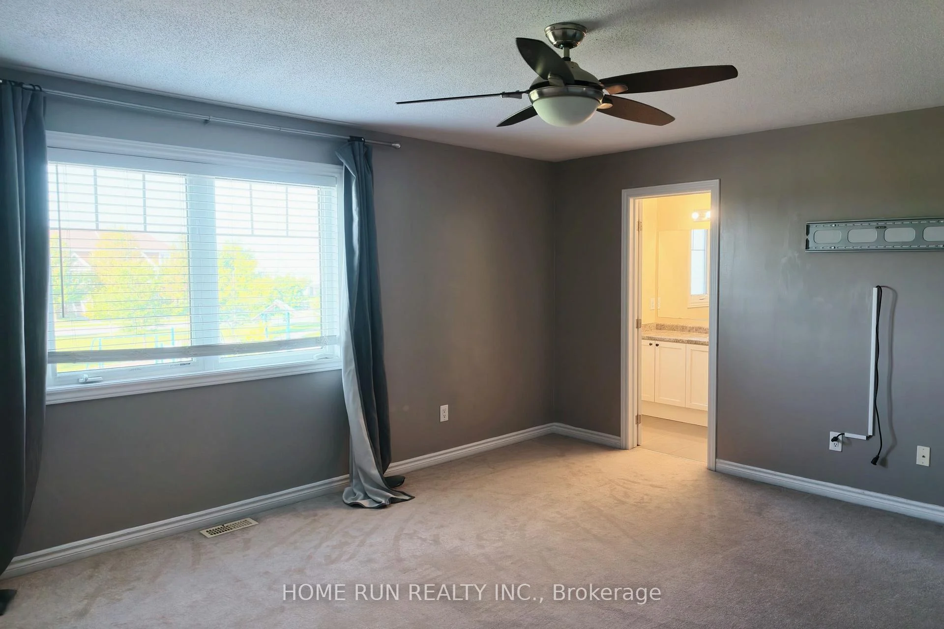 Photo 26 of 580 Meadowcreek Circle, Ottawa, Kanata - Emerald Meadows/Trailwest — HOMEH