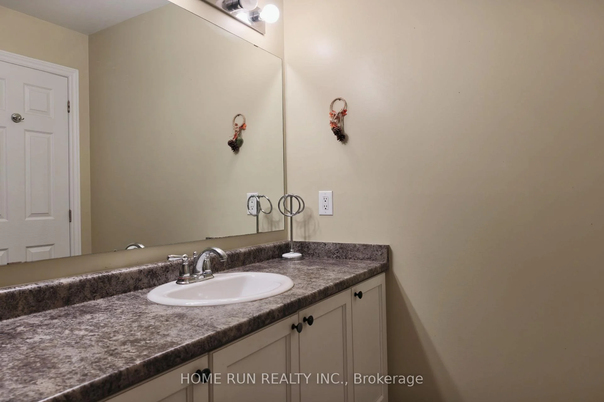 Photo 42 of 580 Meadowcreek Circle, Ottawa, Kanata - Emerald Meadows/Trailwest — HOMEH