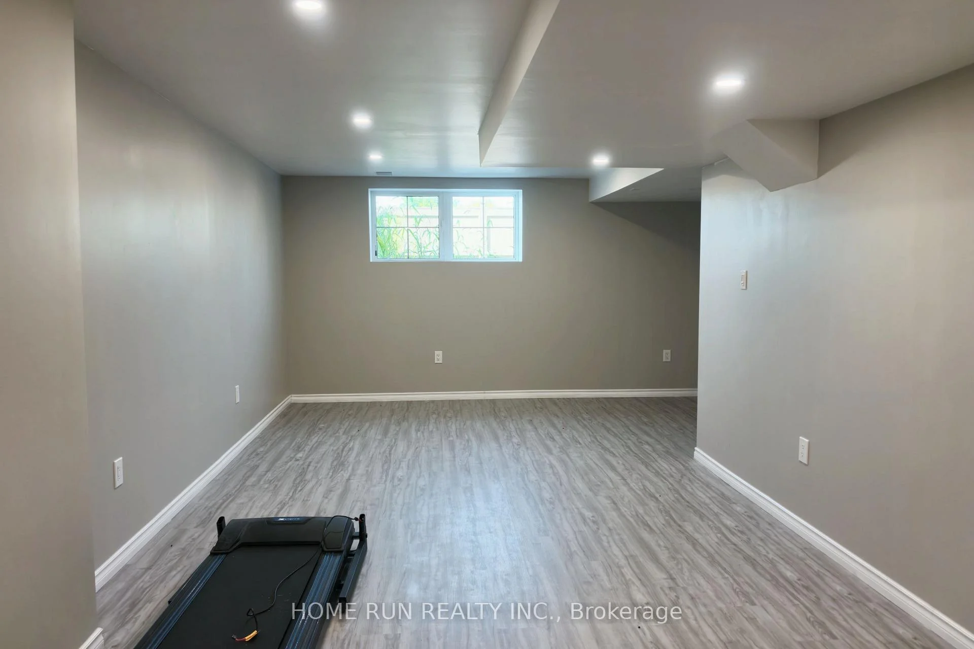 Photo 48 of 580 Meadowcreek Circle, Ottawa, Kanata - Emerald Meadows/Trailwest — HOMEH