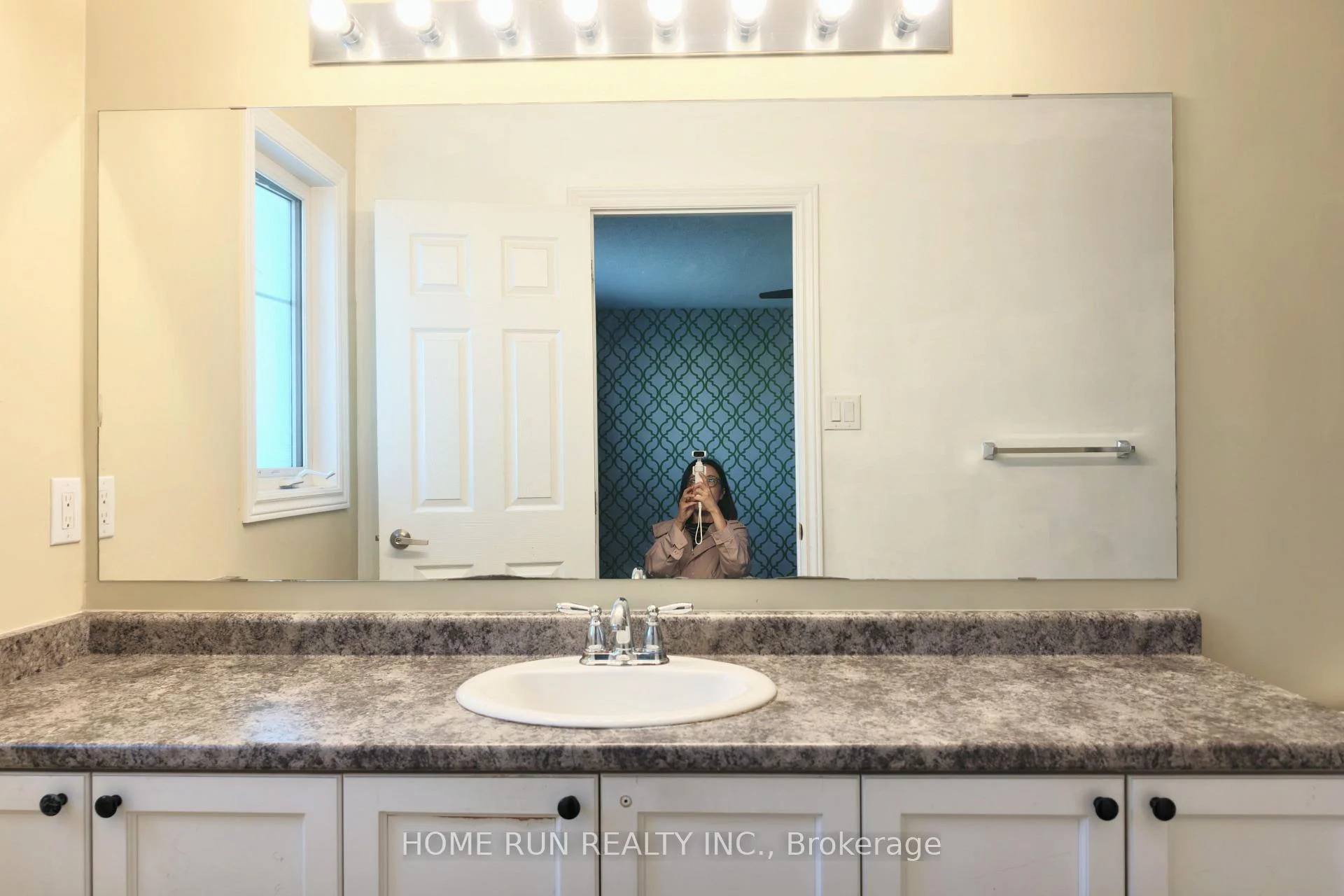 Photo 50 of 580 Meadowcreek Circle, Ottawa, Kanata - Emerald Meadows/Trailwest — HOMEH