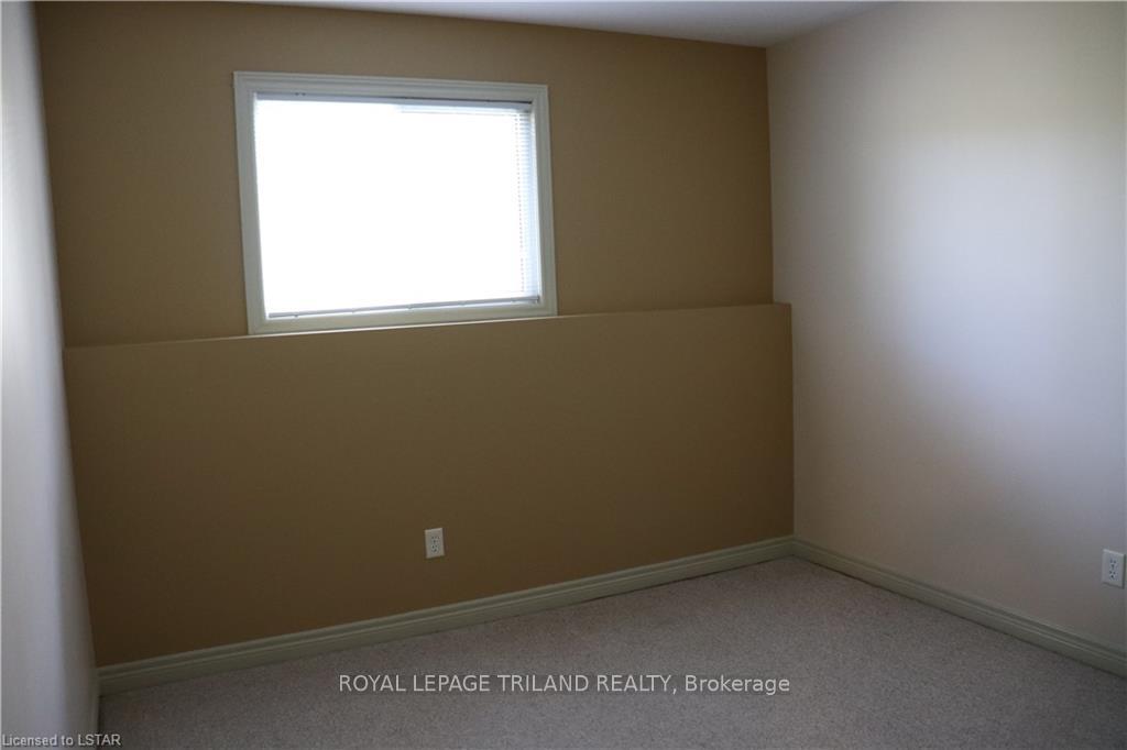 Photo 22 of 2550 Emerson Street, Strathroy-Caradoc, Mount Brydges — HOMEH