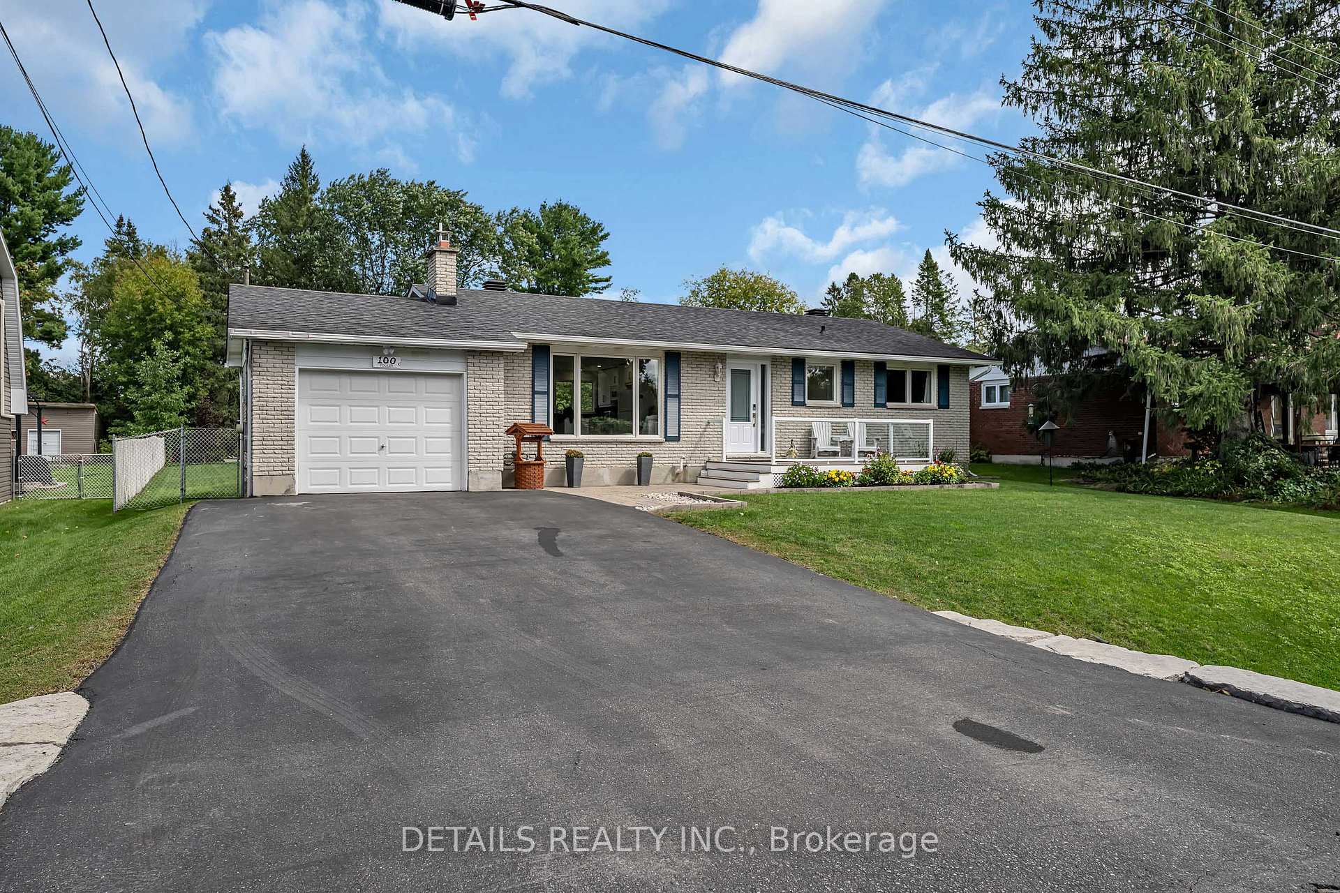 Photo 1 of 100 Fowler Street S, Ottawa, Richmond — HOMEH
