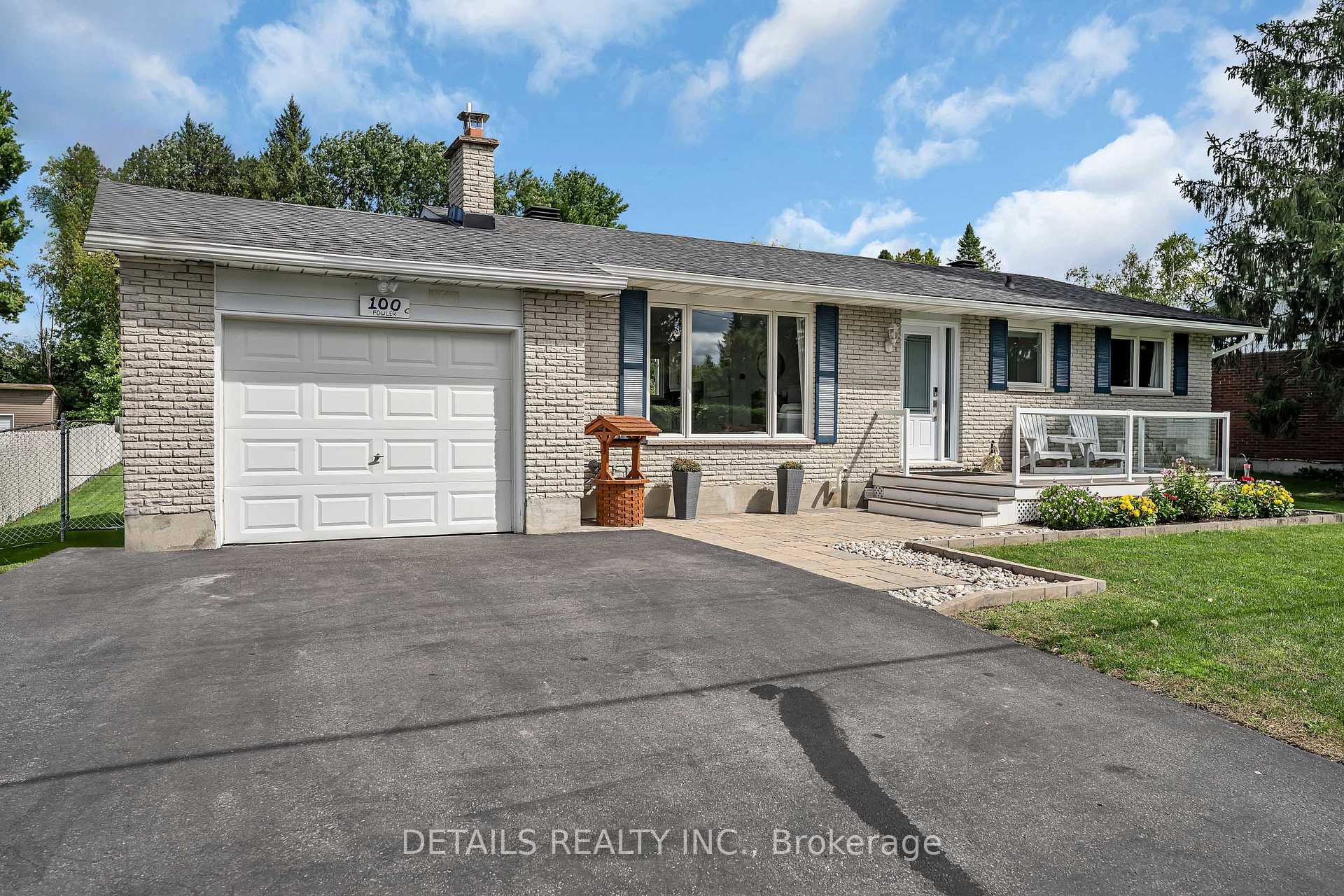 Photo 7 of 100 Fowler Street S, Ottawa, Richmond — HOMEH