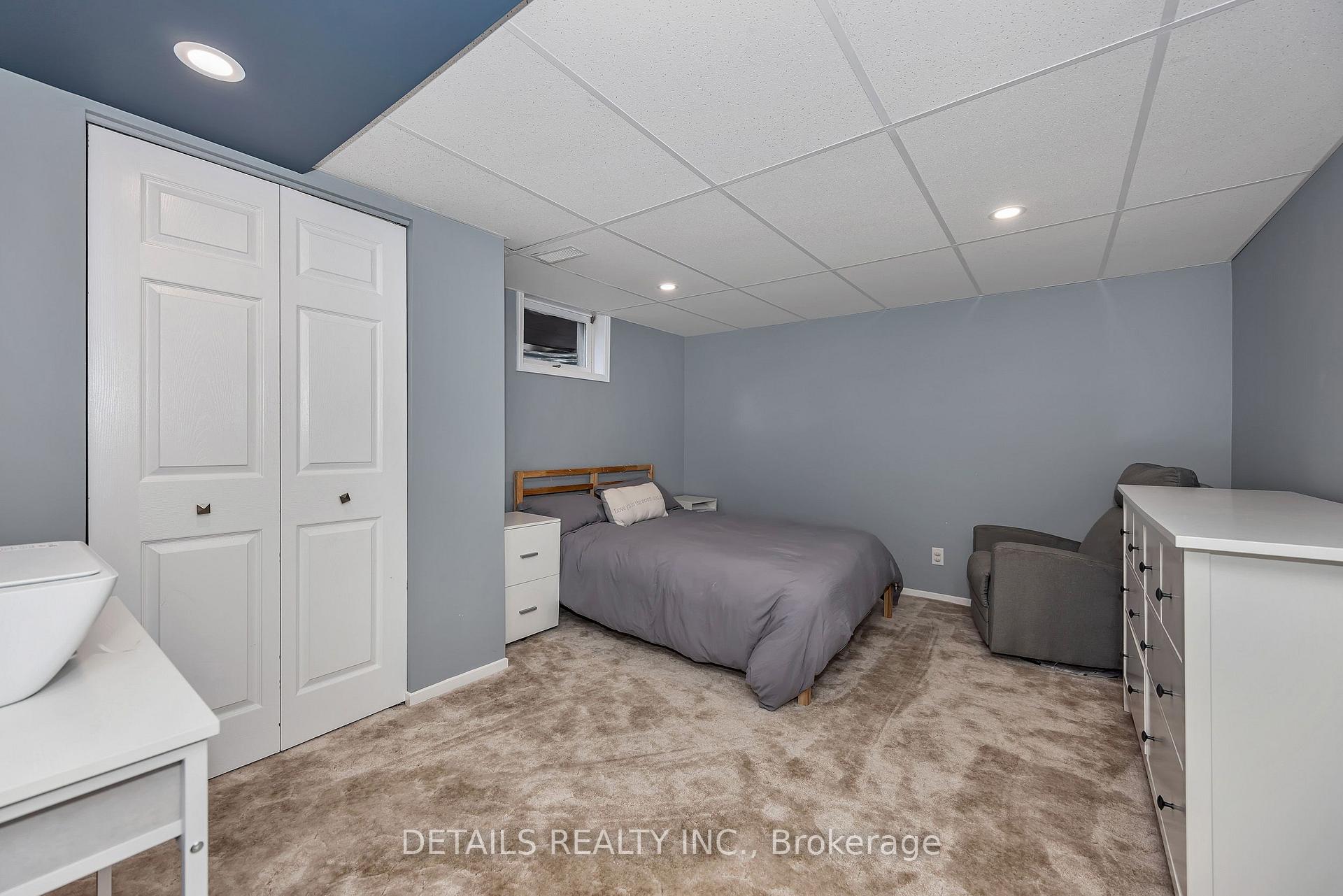 Photo 29 of 100 Fowler Street S, Ottawa, Richmond — HOMEH