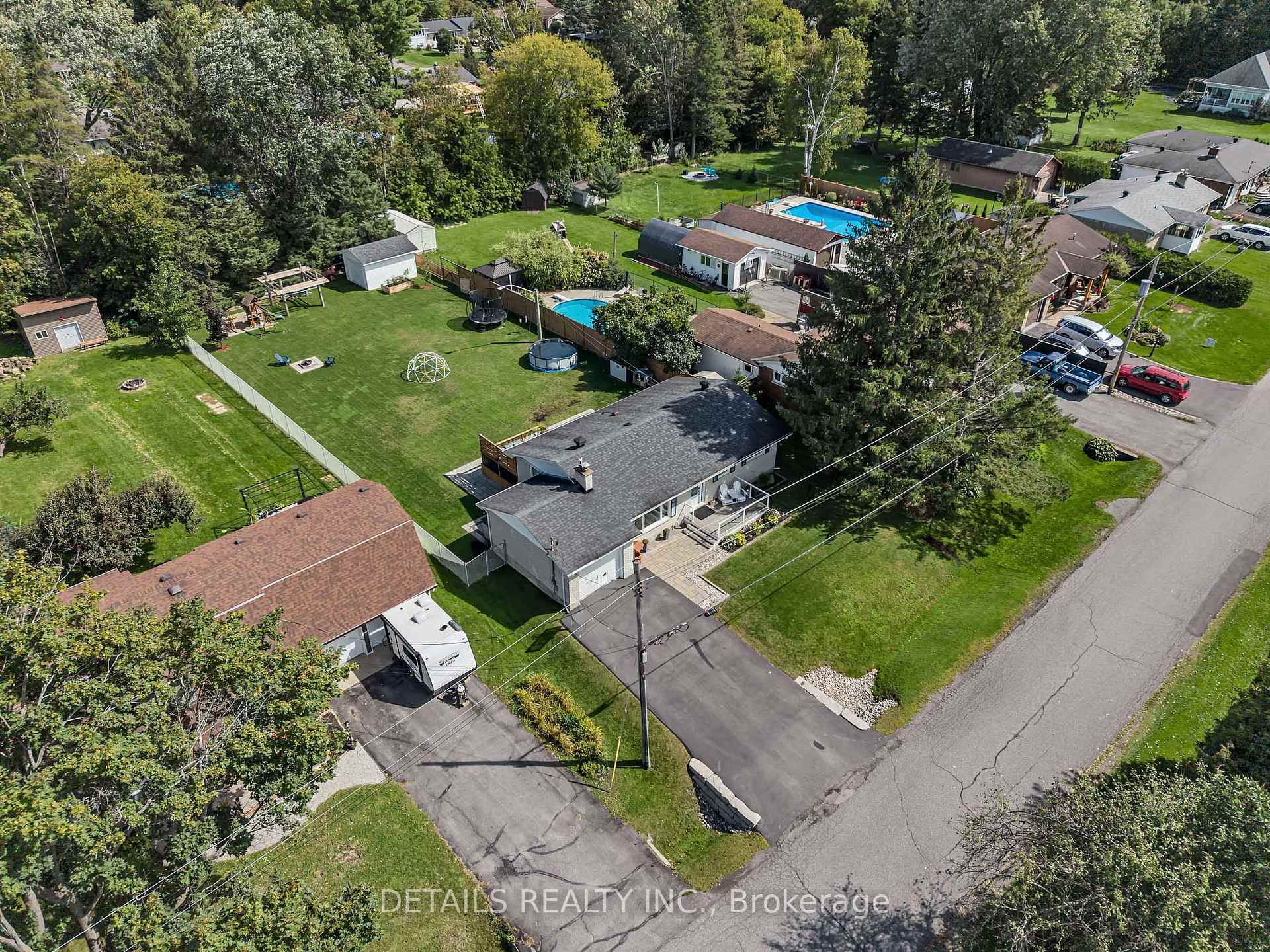 Photo 41 of 100 Fowler Street S, Ottawa, Richmond — HOMEH