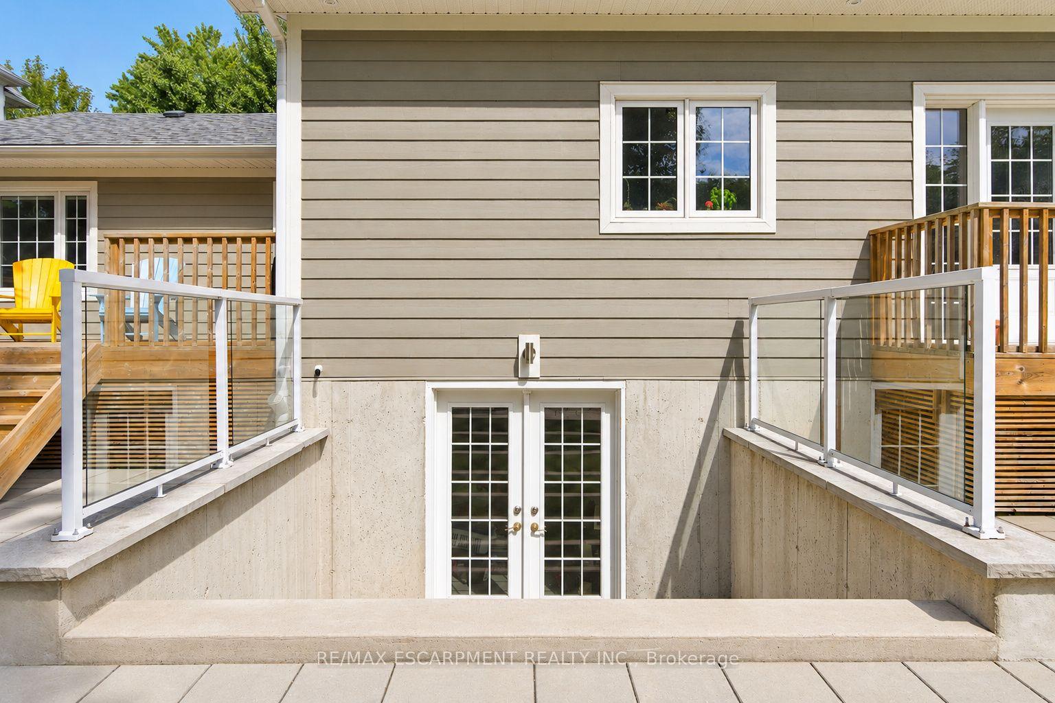 Photo 37 of 270 Poplar Drive, Burlington, Shoreacres — HOMEH
