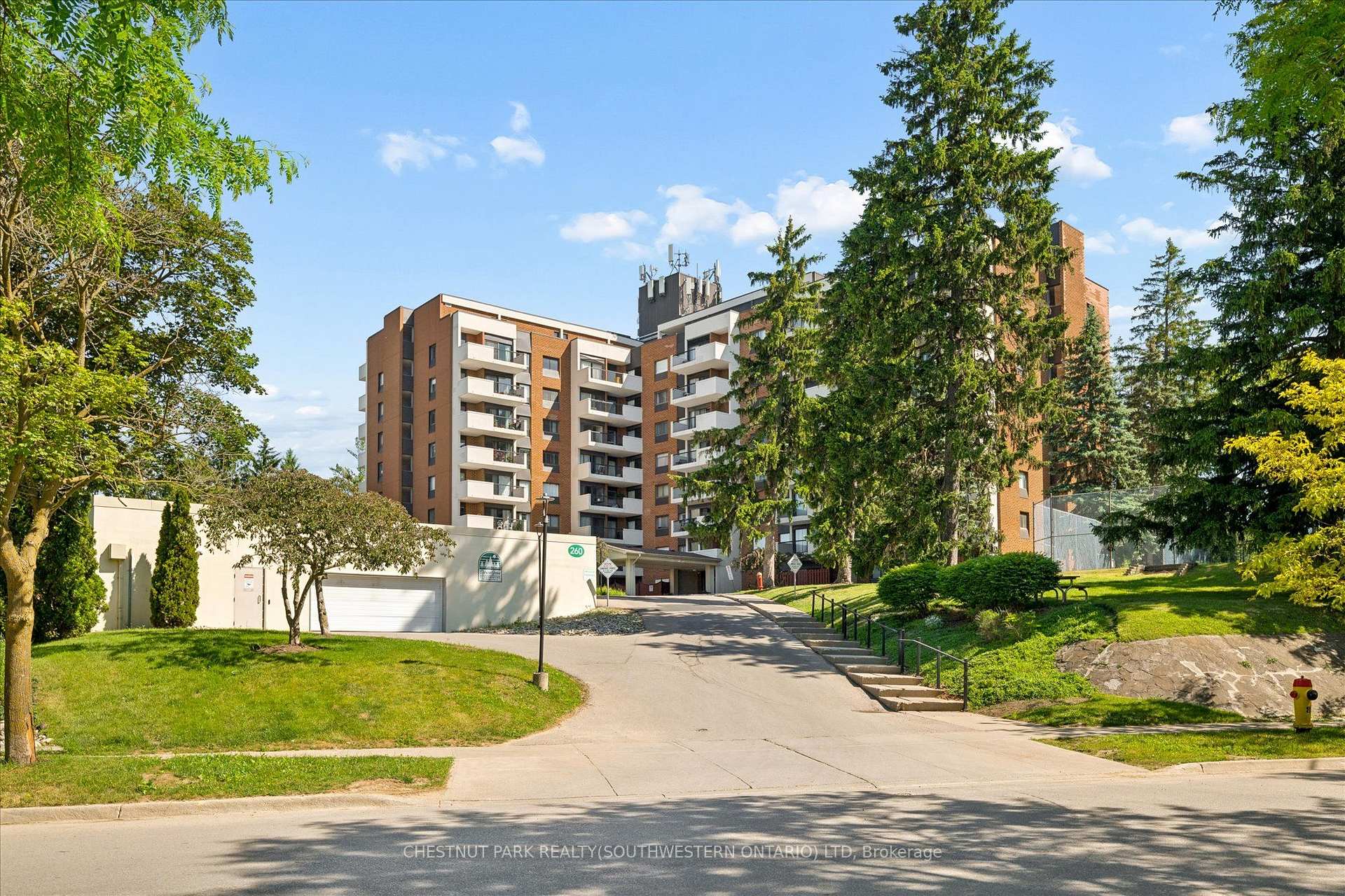 Front of Unit 608, 260 Sheldon Avenue N