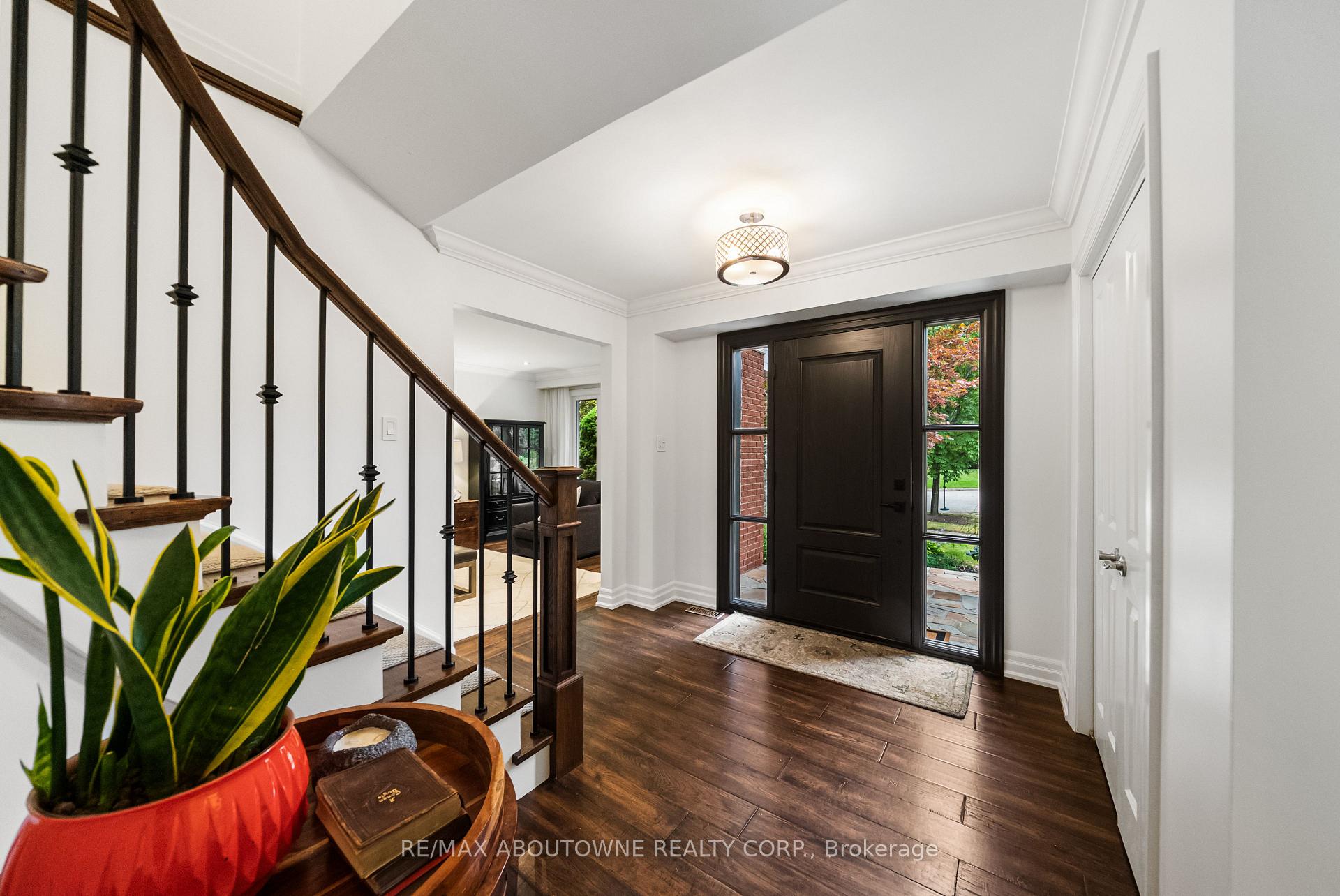 Photo 6 of 470 Carlton Drive, Oakville, Ford — HOMEH