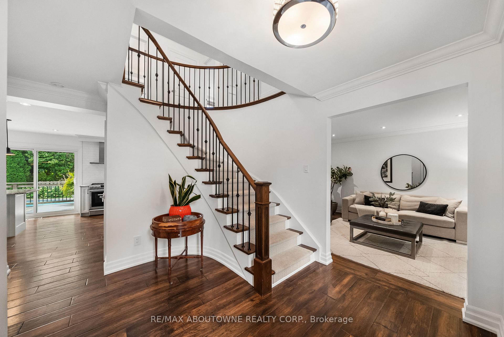 Photo 7 of 470 Carlton Drive, Oakville, Ford — HOMEH