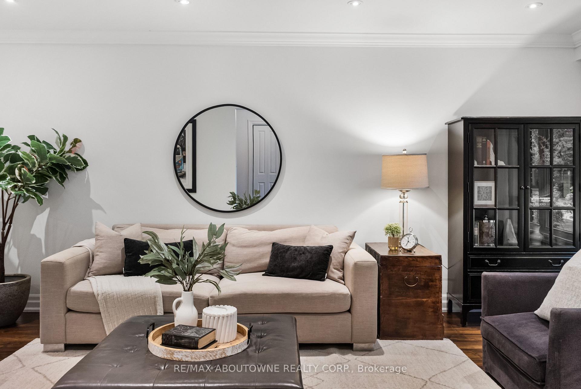Photo 9 of 470 Carlton Drive, Oakville, Ford — HOMEH