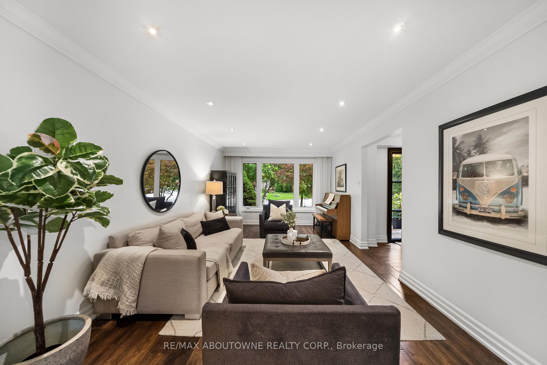 Photo 10 of 470 Carlton Drive, Oakville, Ford — HOMEH