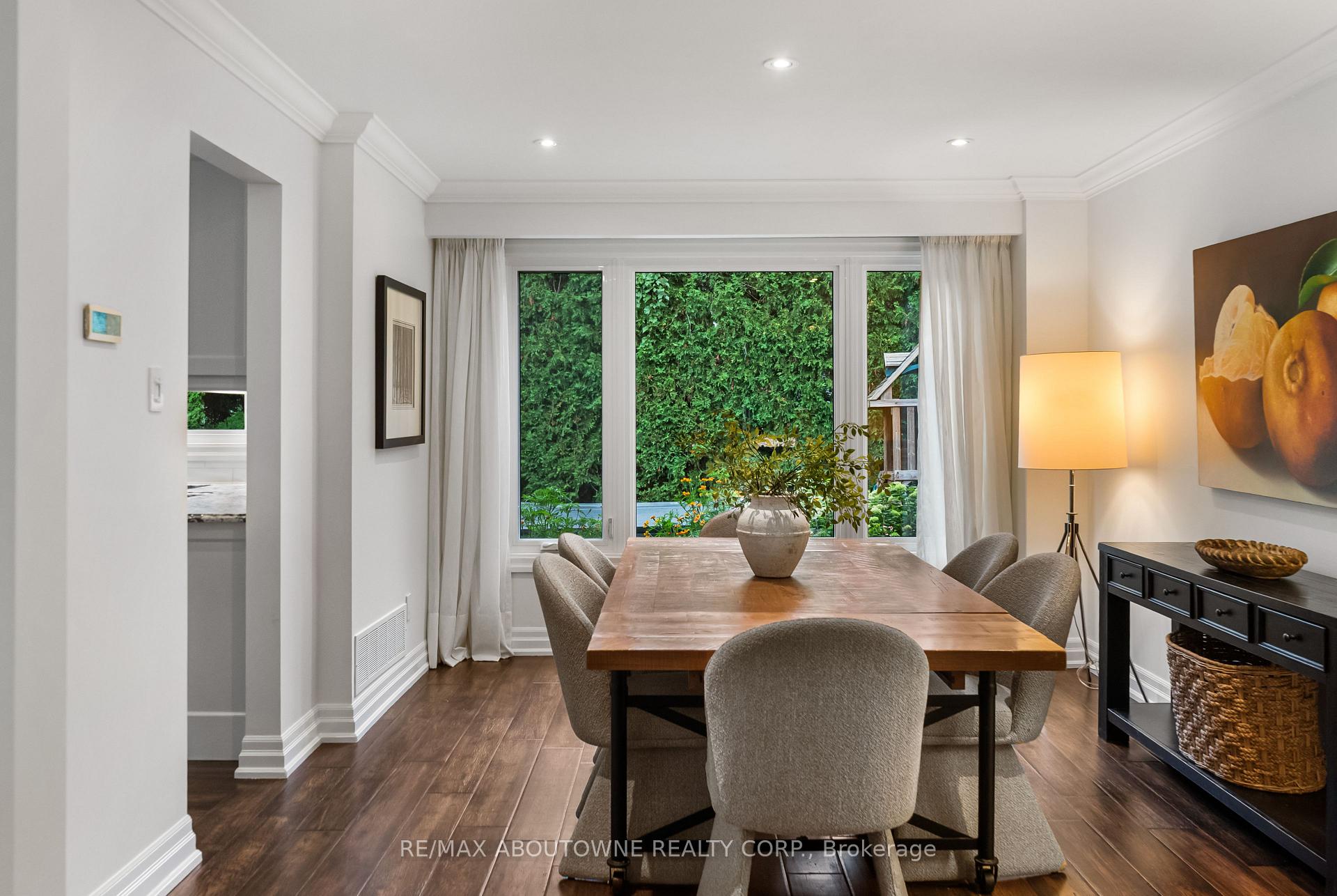 Photo 12 of 470 Carlton Drive, Oakville, Ford — HOMEH