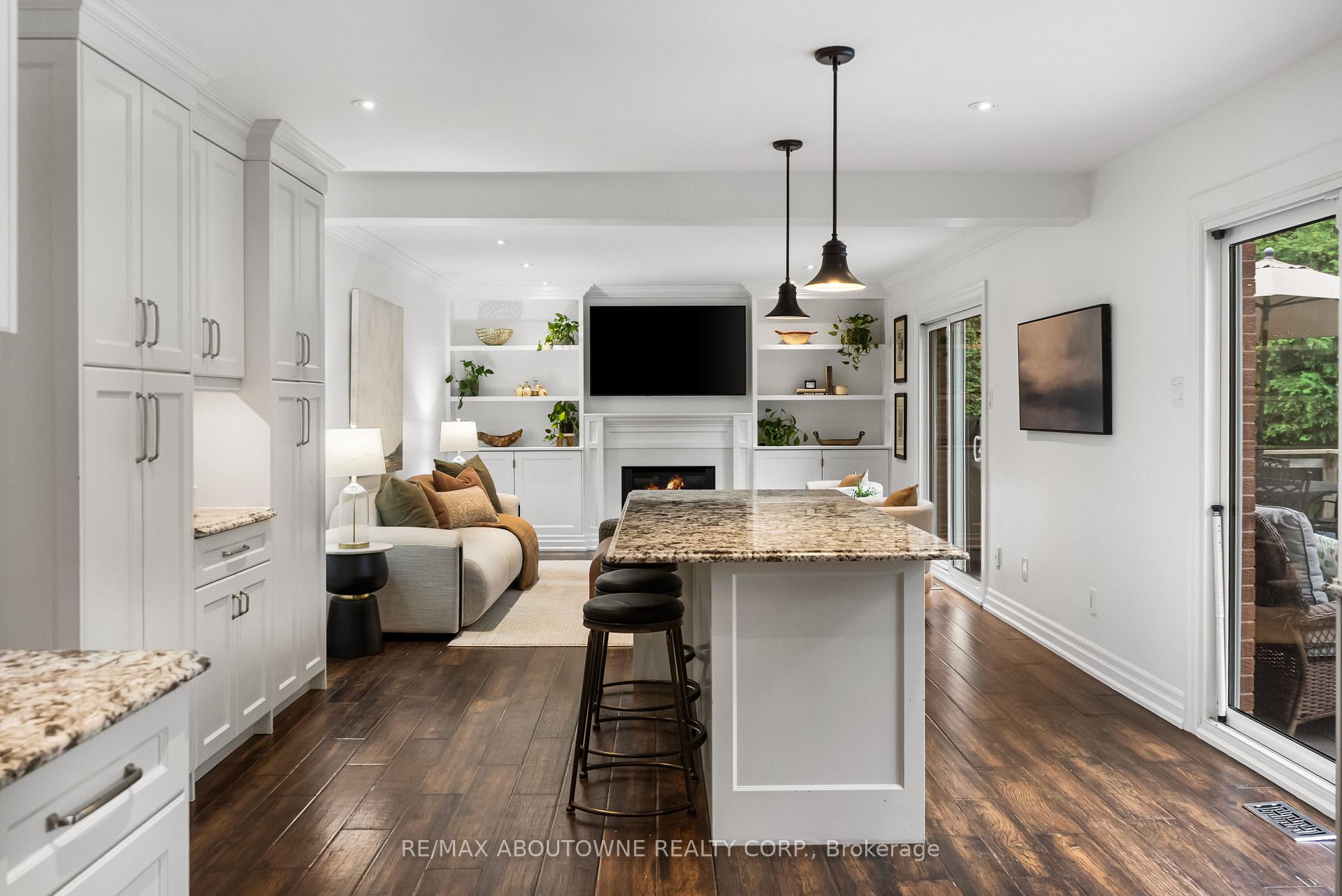 Photo 13 of 470 Carlton Drive, Oakville, Ford — HOMEH