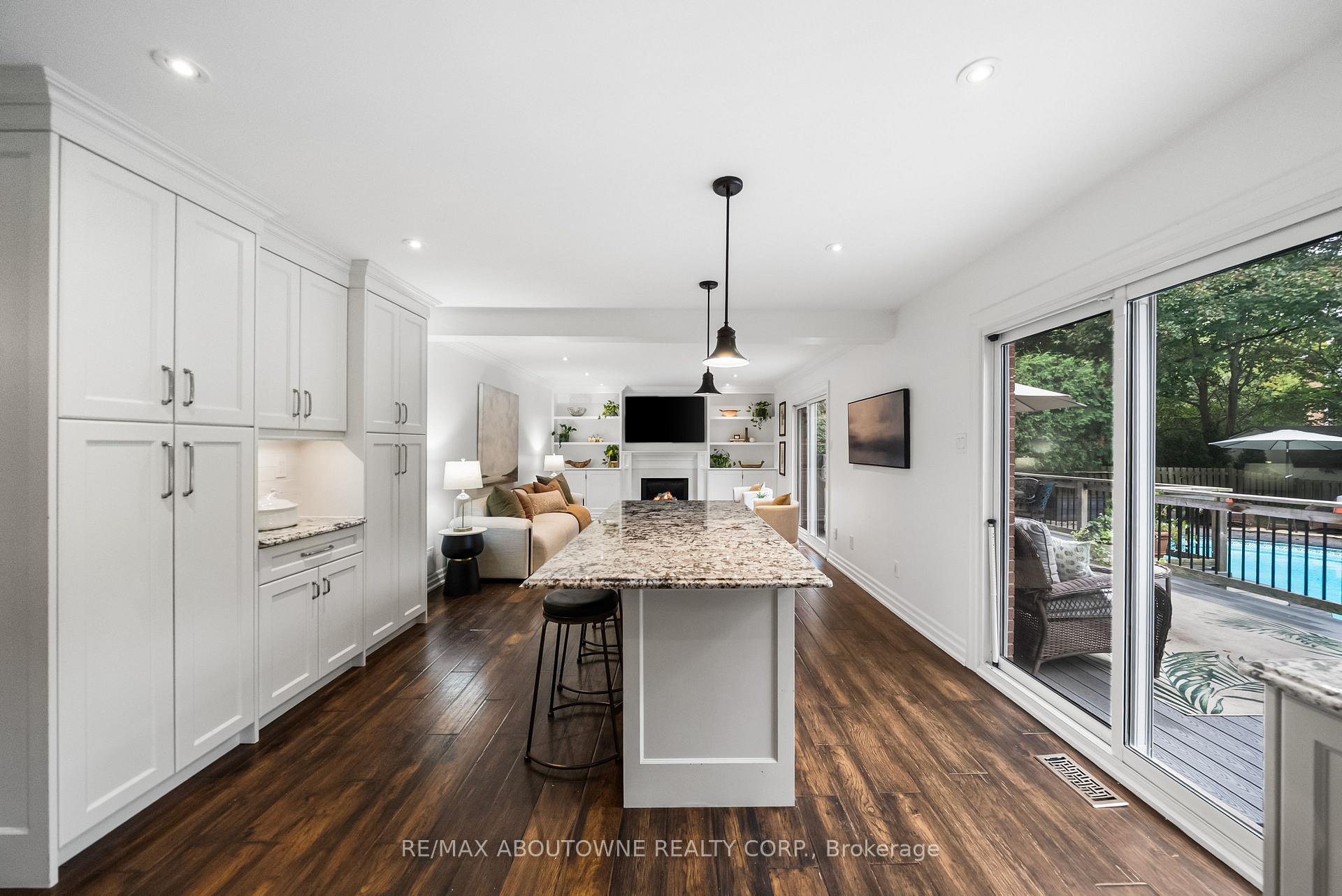 Photo 17 of 470 Carlton Drive, Oakville, Ford — HOMEH