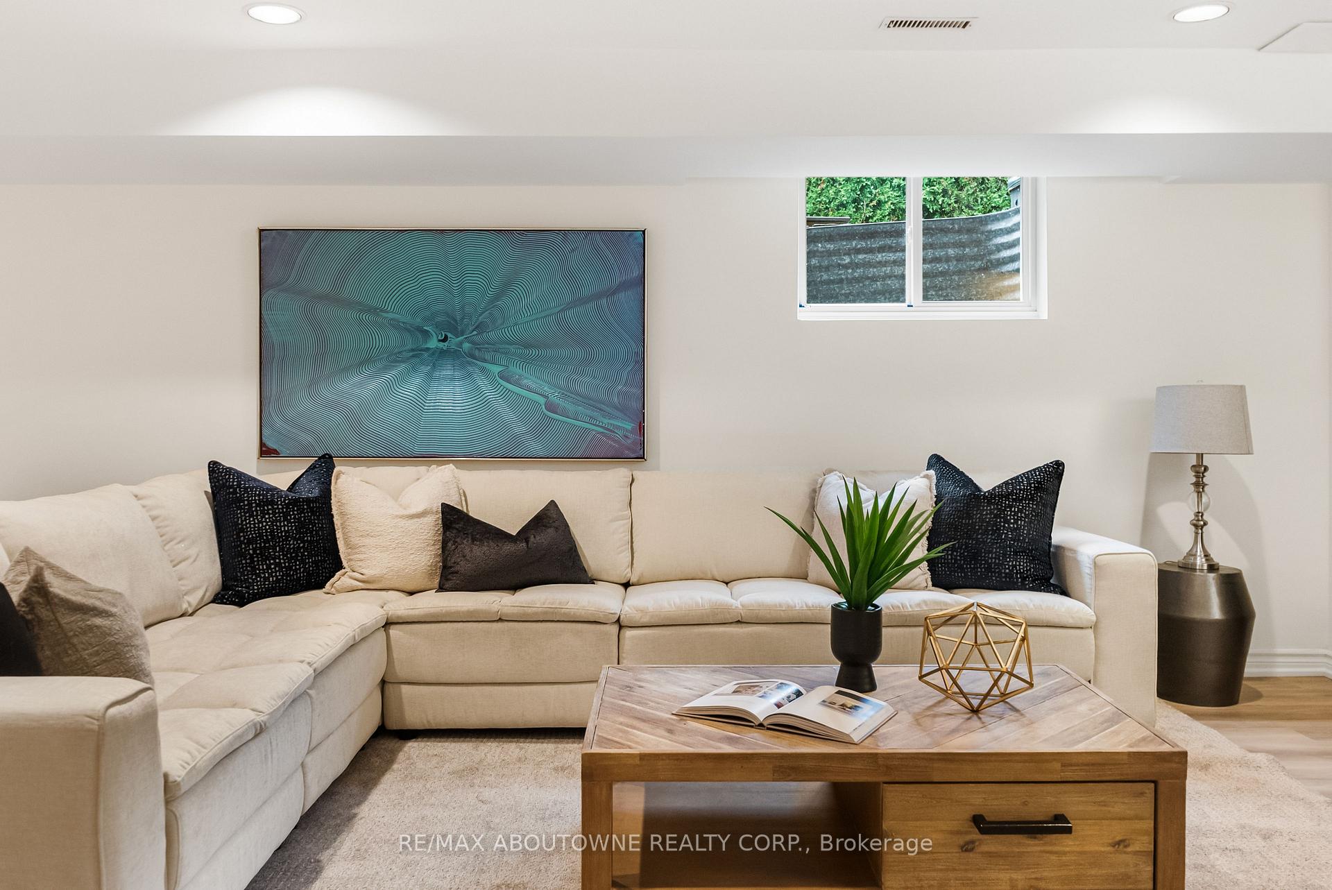 Photo 38 of 470 Carlton Drive, Oakville, Ford — HOMEH