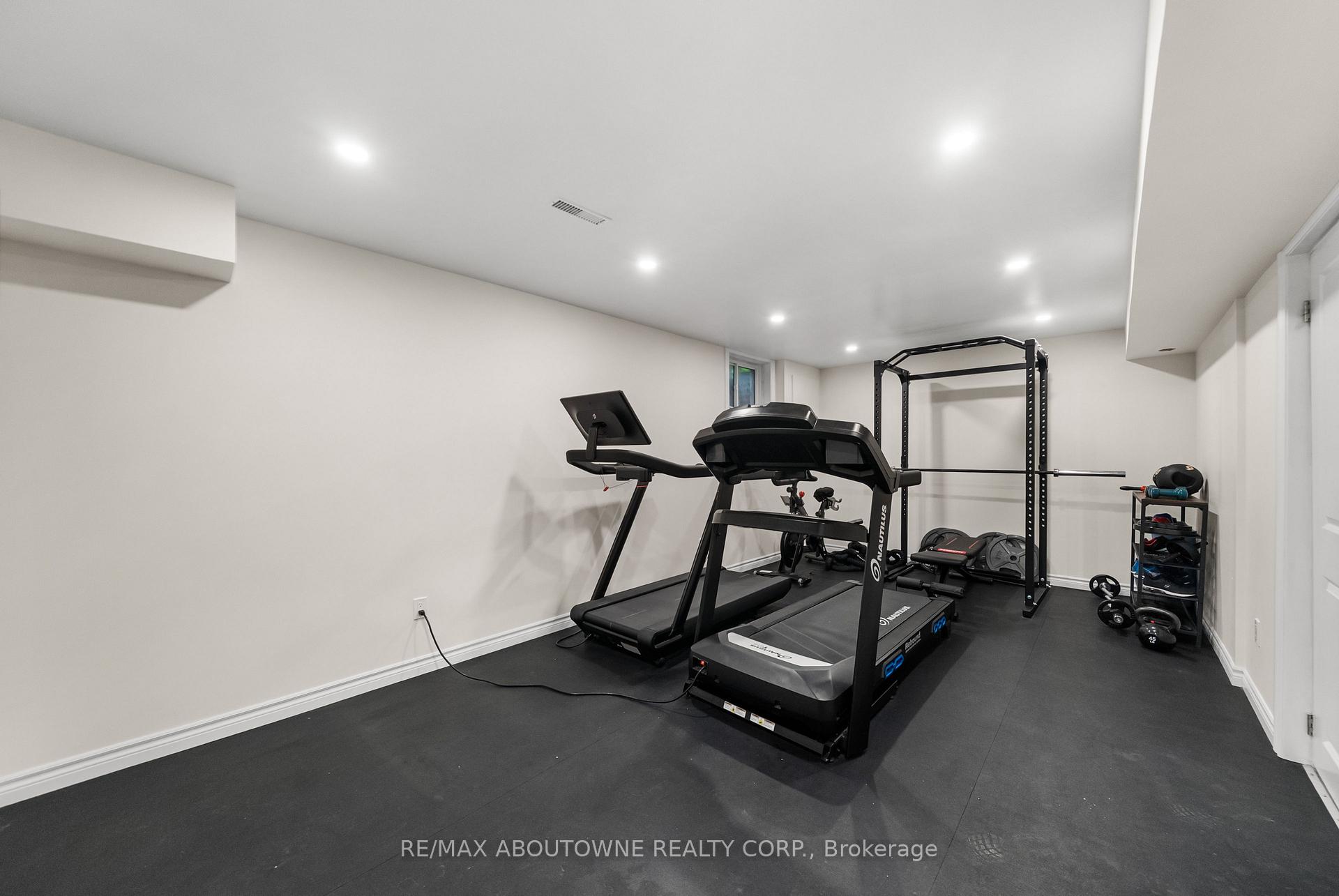 Photo 41 of 470 Carlton Drive, Oakville, Ford — HOMEH