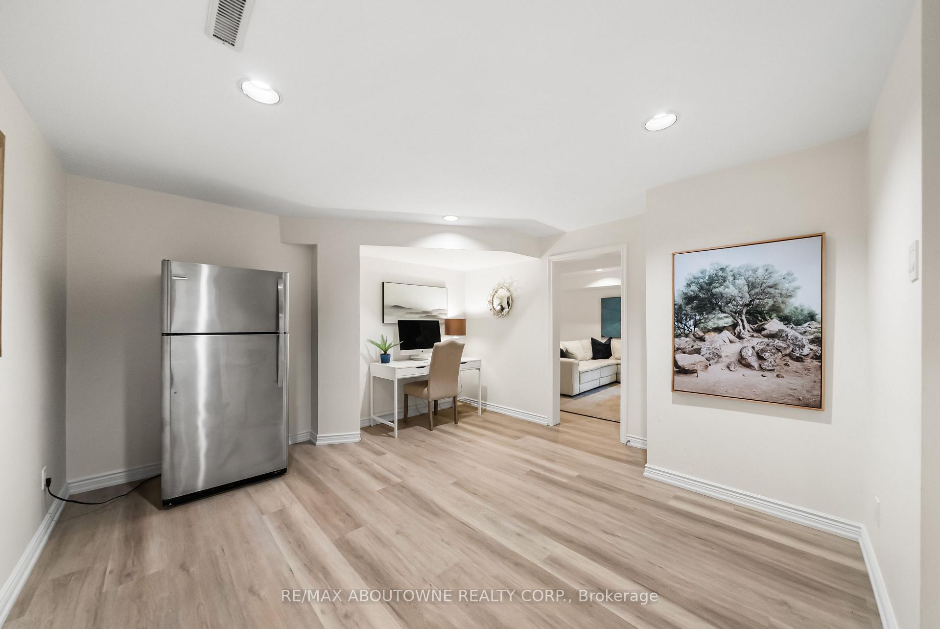 Photo 42 of 470 Carlton Drive, Oakville, Ford — HOMEH