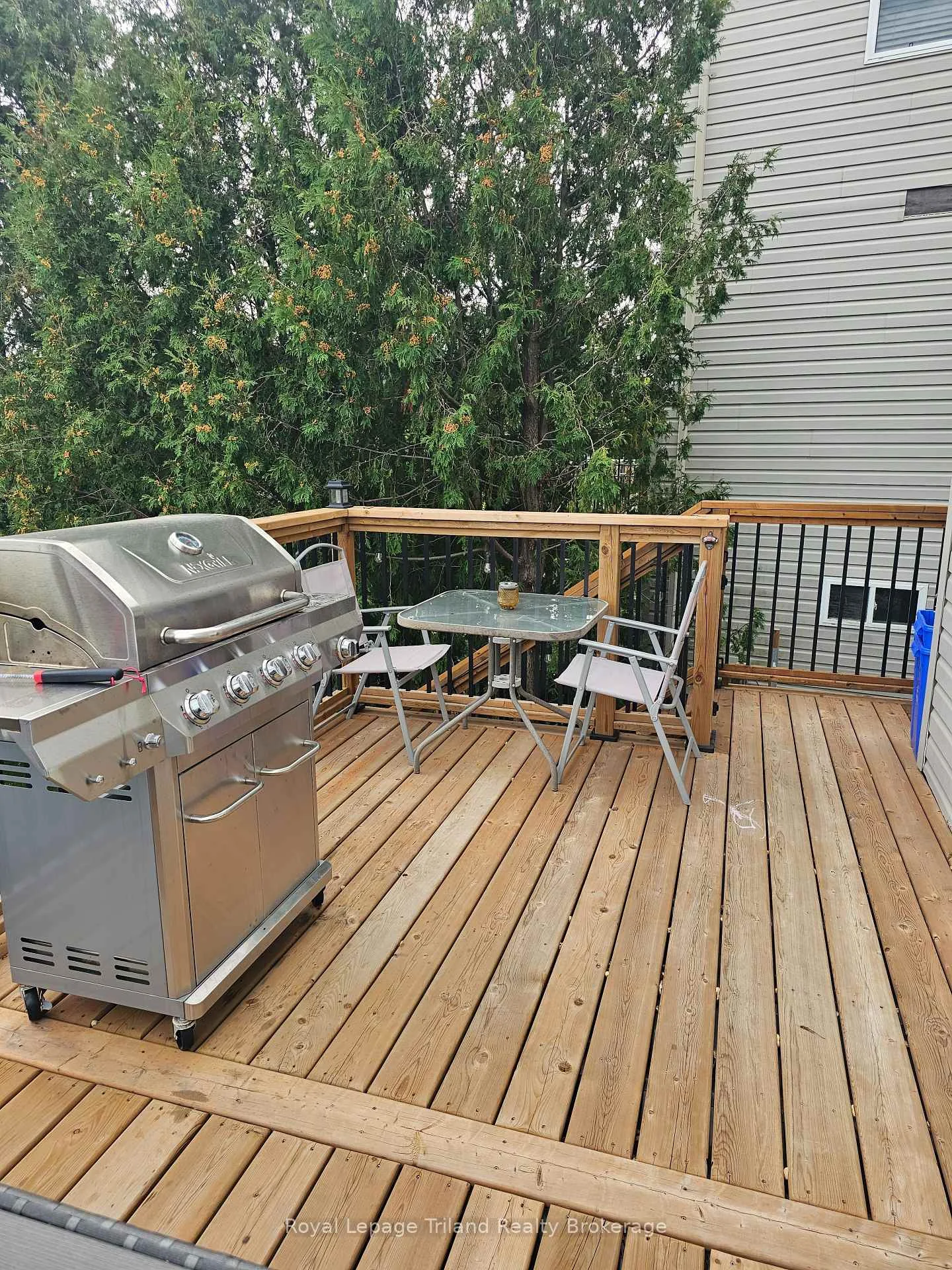 Photo 3 of 847 Hunters Gate Crescent, Woodstock, Woodstock - South — HOMEH