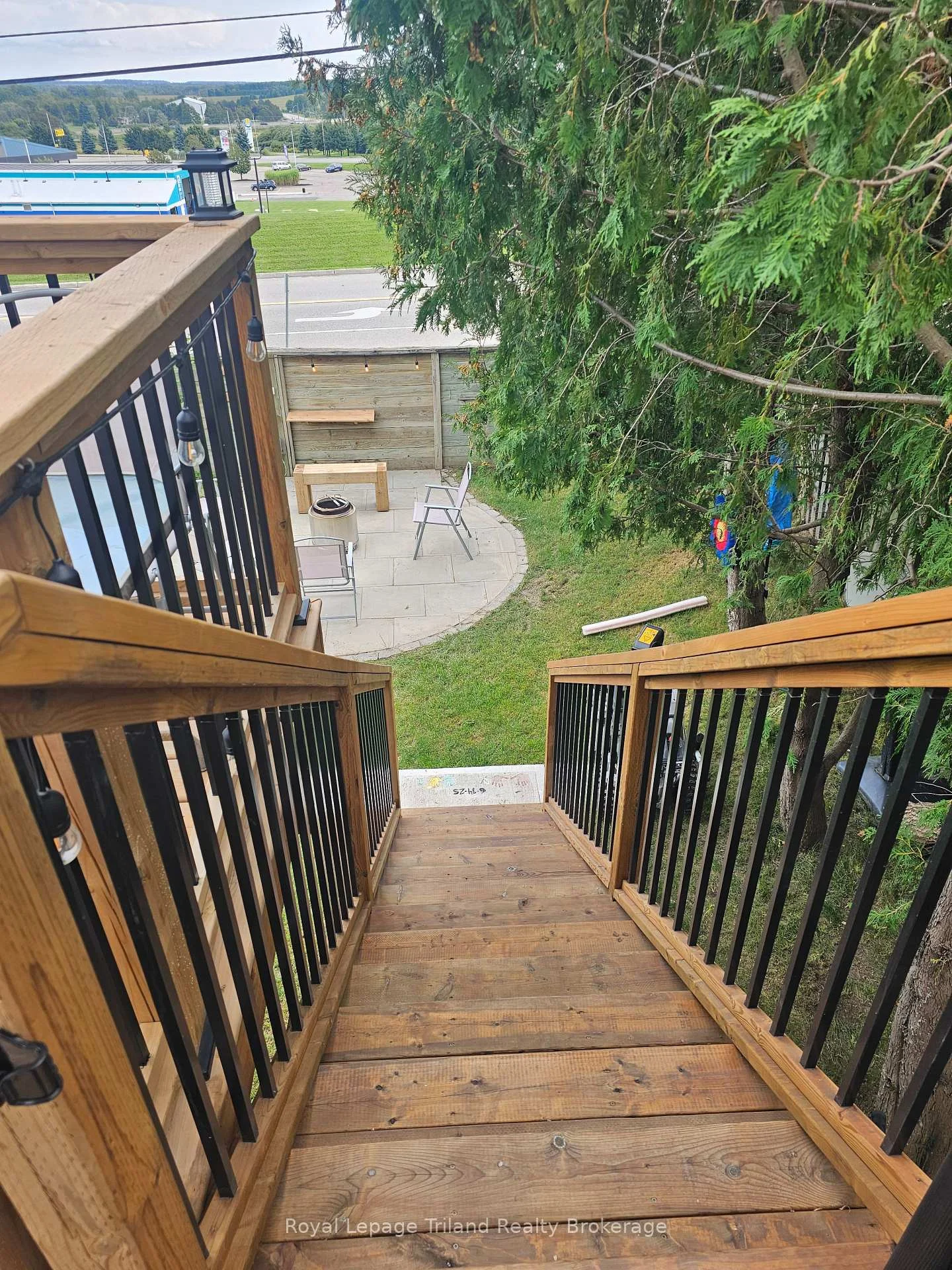Photo 5 of 847 Hunters Gate Crescent, Woodstock, Woodstock - South — HOMEH