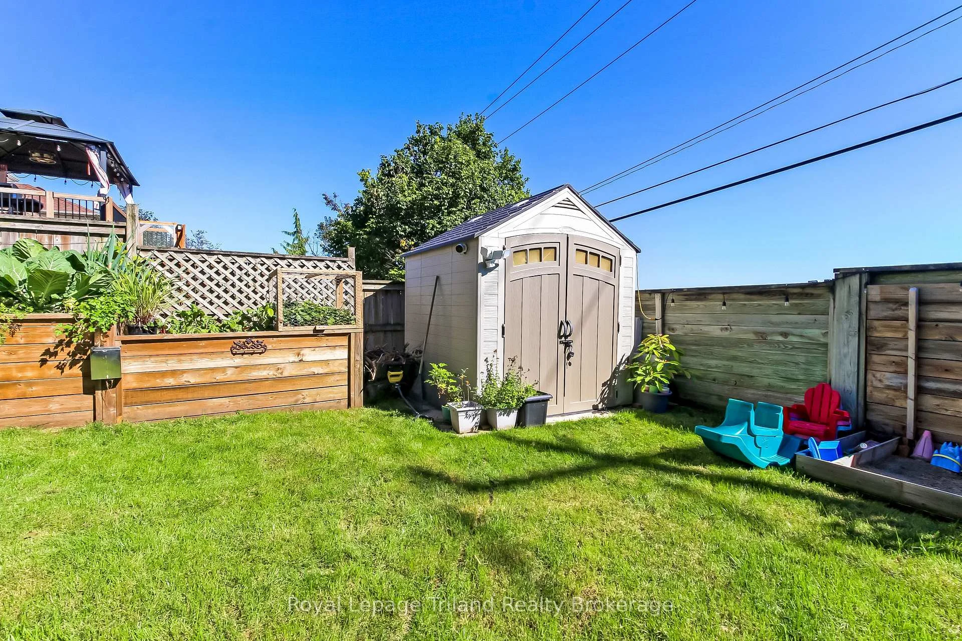 Photo 6 of 847 Hunters Gate Crescent, Woodstock, Woodstock - South — HOMEH