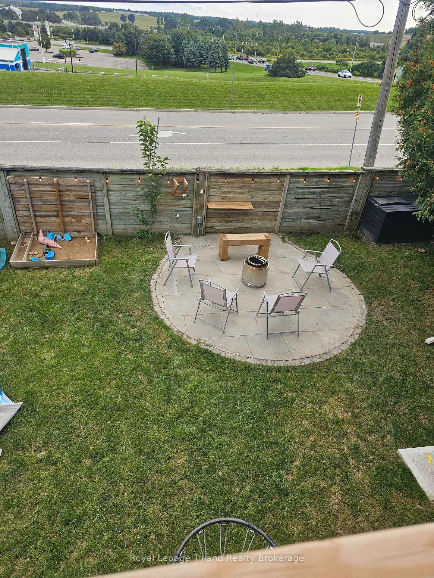 Photo 7 of 847 Hunters Gate Crescent, Woodstock, Woodstock - South — HOMEH