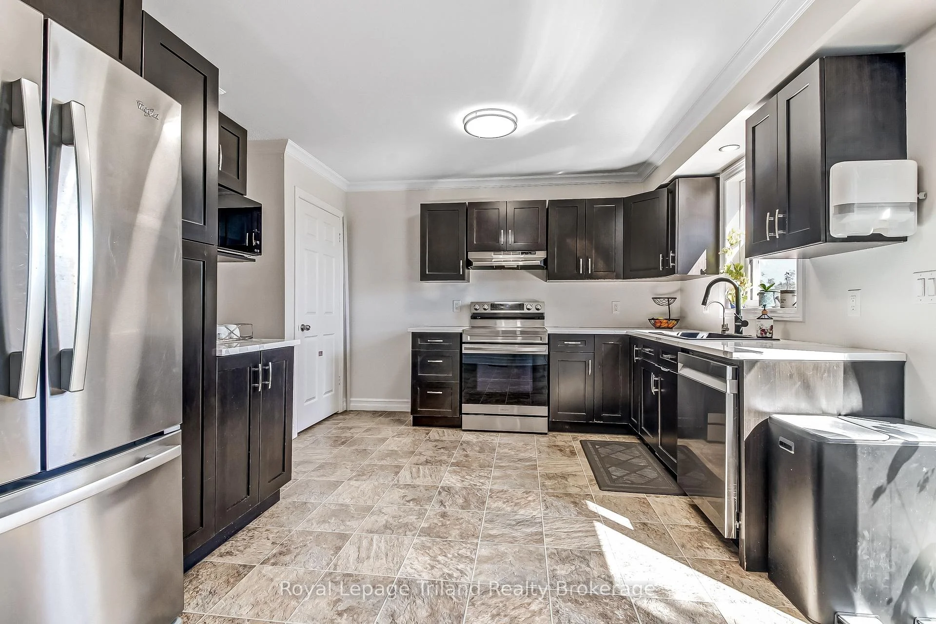 Photo 14 of 847 Hunters Gate Crescent, Woodstock, Woodstock - South — HOMEH