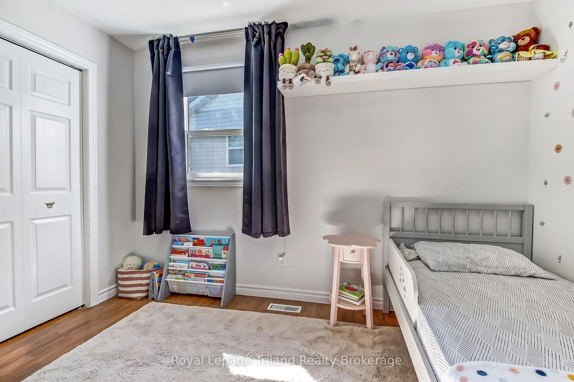 Photo 17 of 847 Hunters Gate Crescent, Woodstock, Woodstock - South — HOMEH