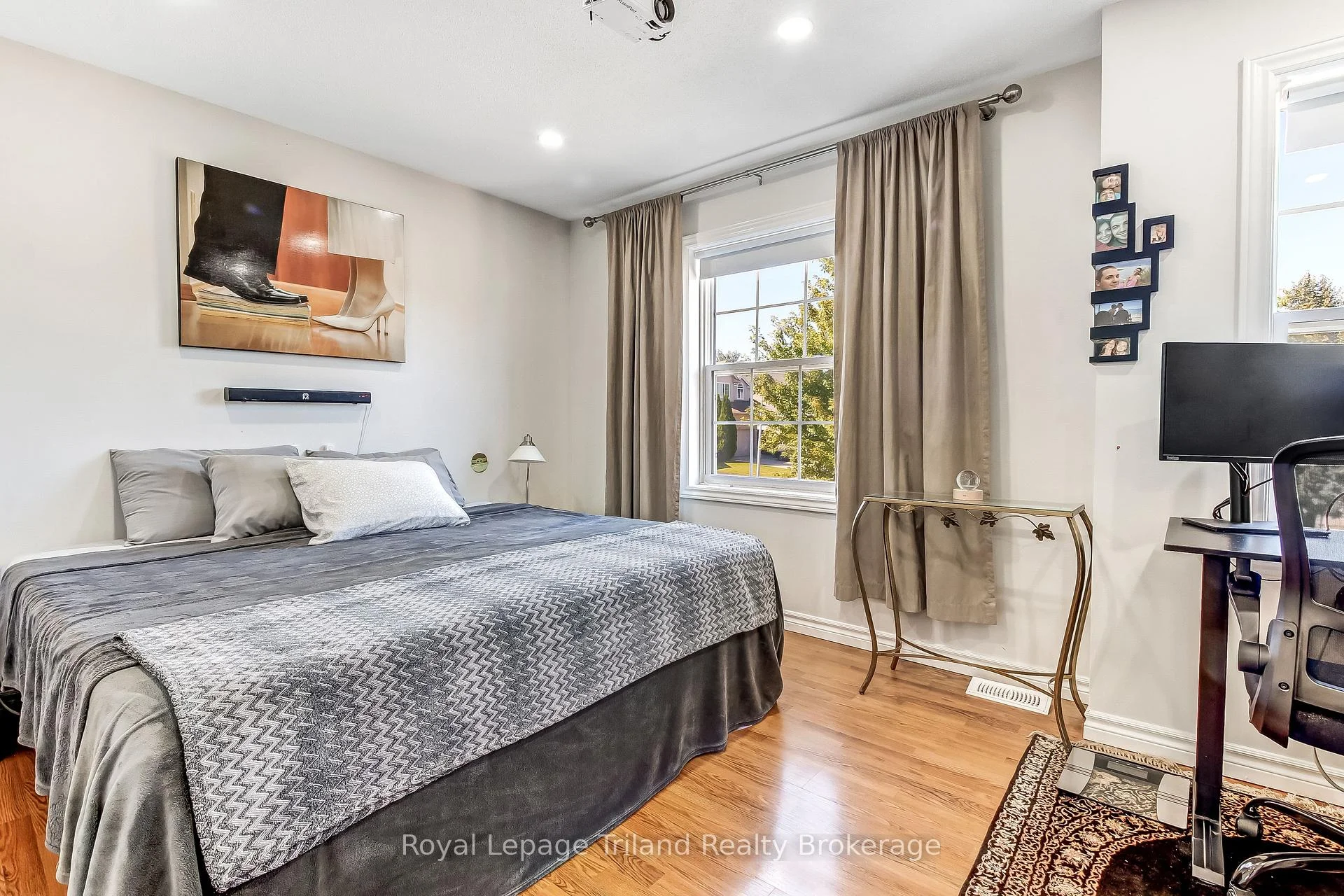 Photo 18 of 847 Hunters Gate Crescent, Woodstock, Woodstock - South — HOMEH
