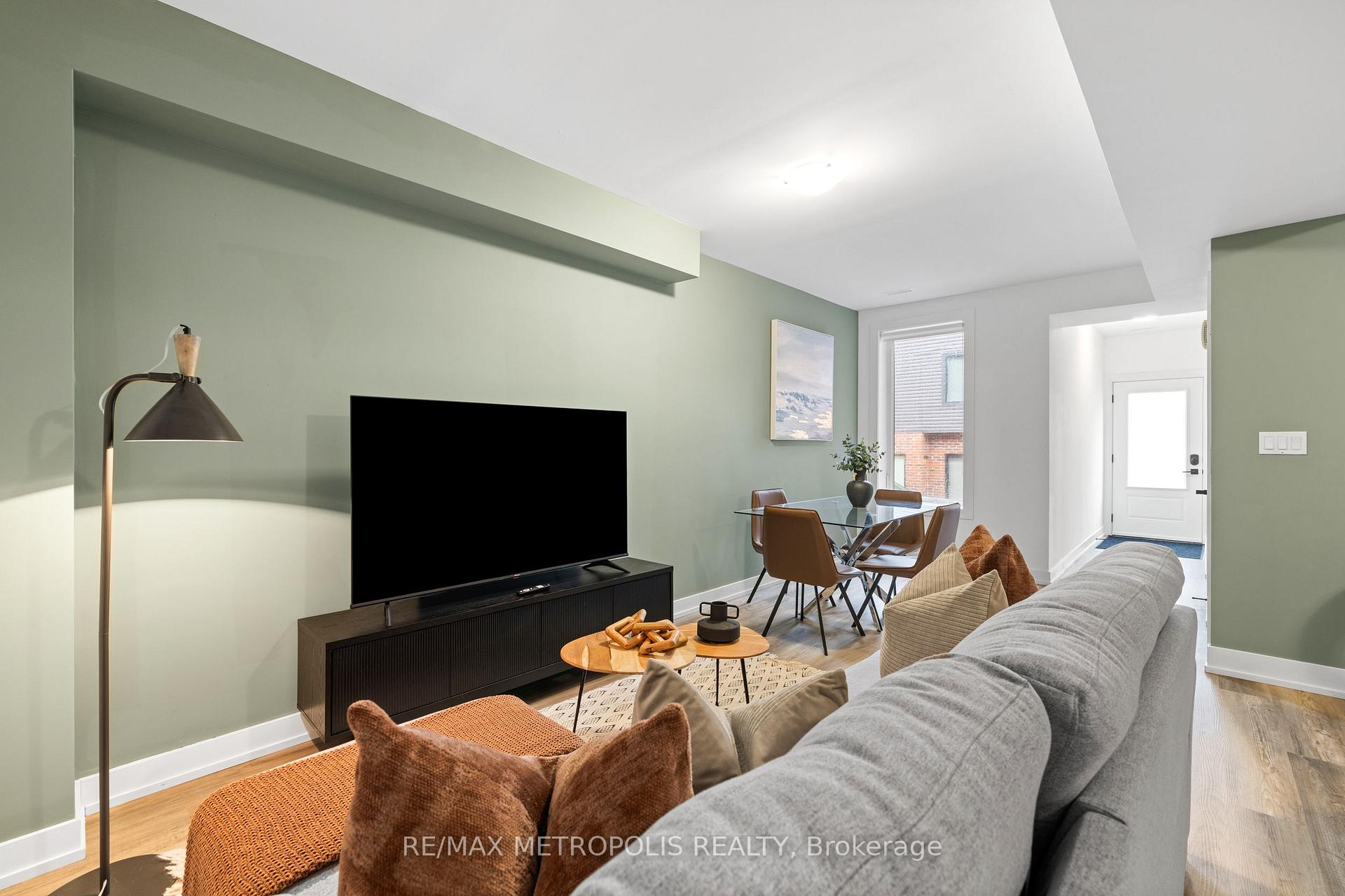 Photo 4 of Unit B, 447 Lansdowne Avenue, Toronto, Dufferin Grove — HOMEH