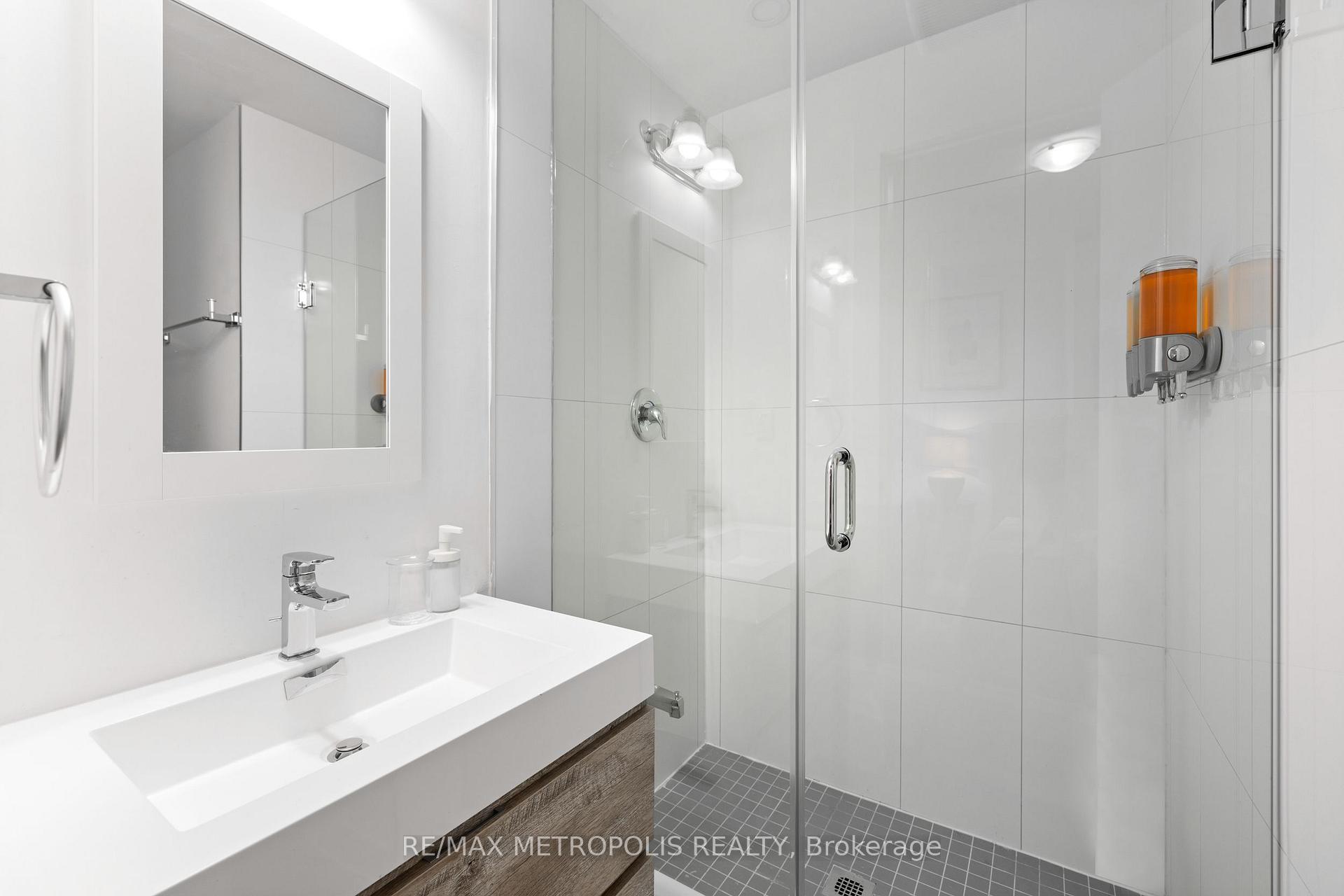 Photo 13 of Unit B, 447 Lansdowne Avenue, Toronto, Dufferin Grove — HOMEH