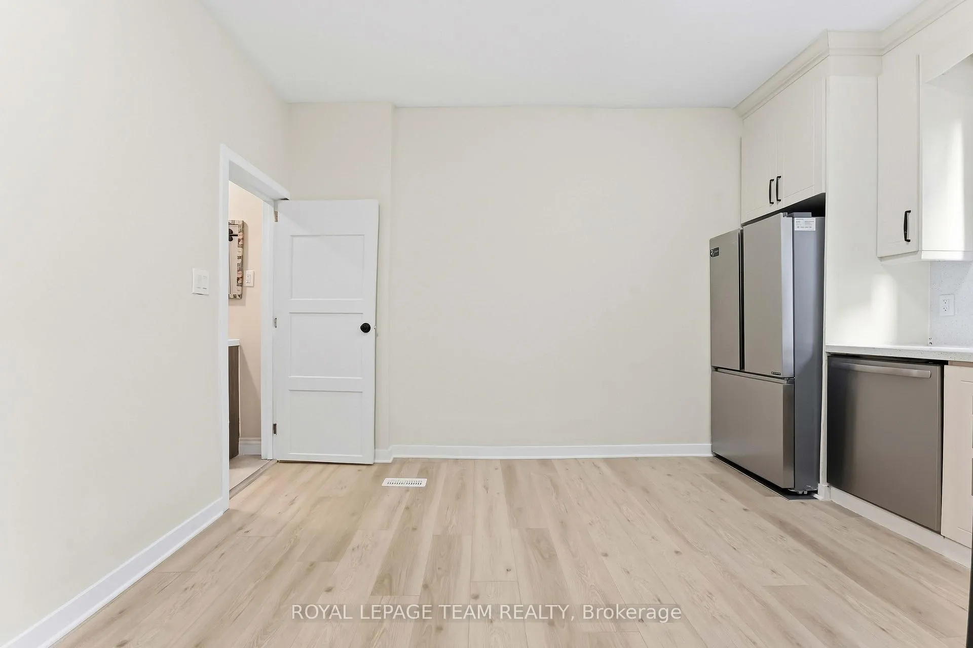 Photo 9 of Unit A, 13 Balsam Street, Ottawa, West Centre Town — HOMEH