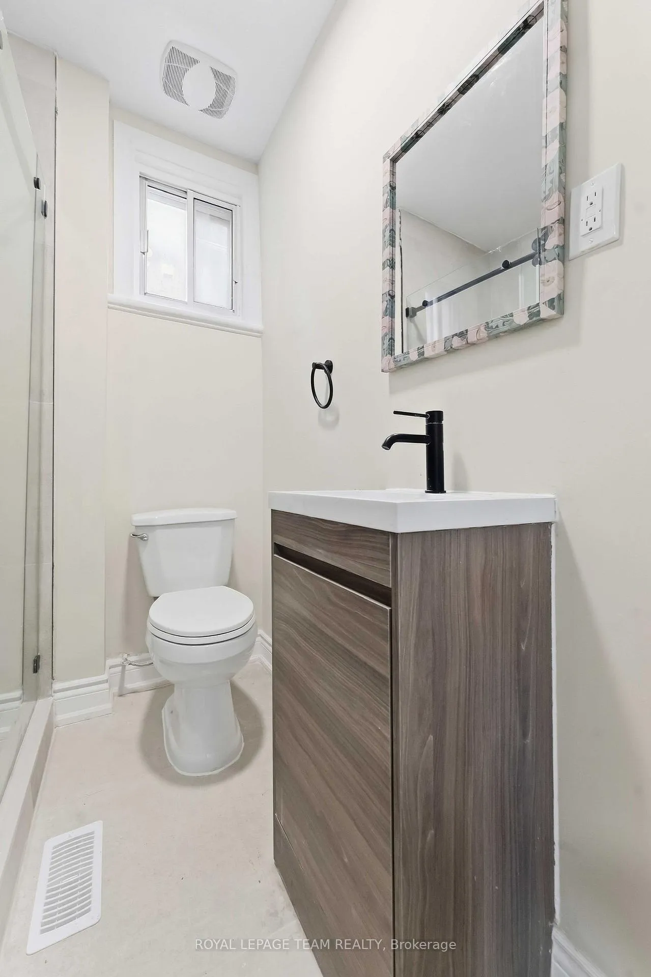 Photo 18 of Unit A, 13 Balsam Street, Ottawa, West Centre Town — HOMEH
