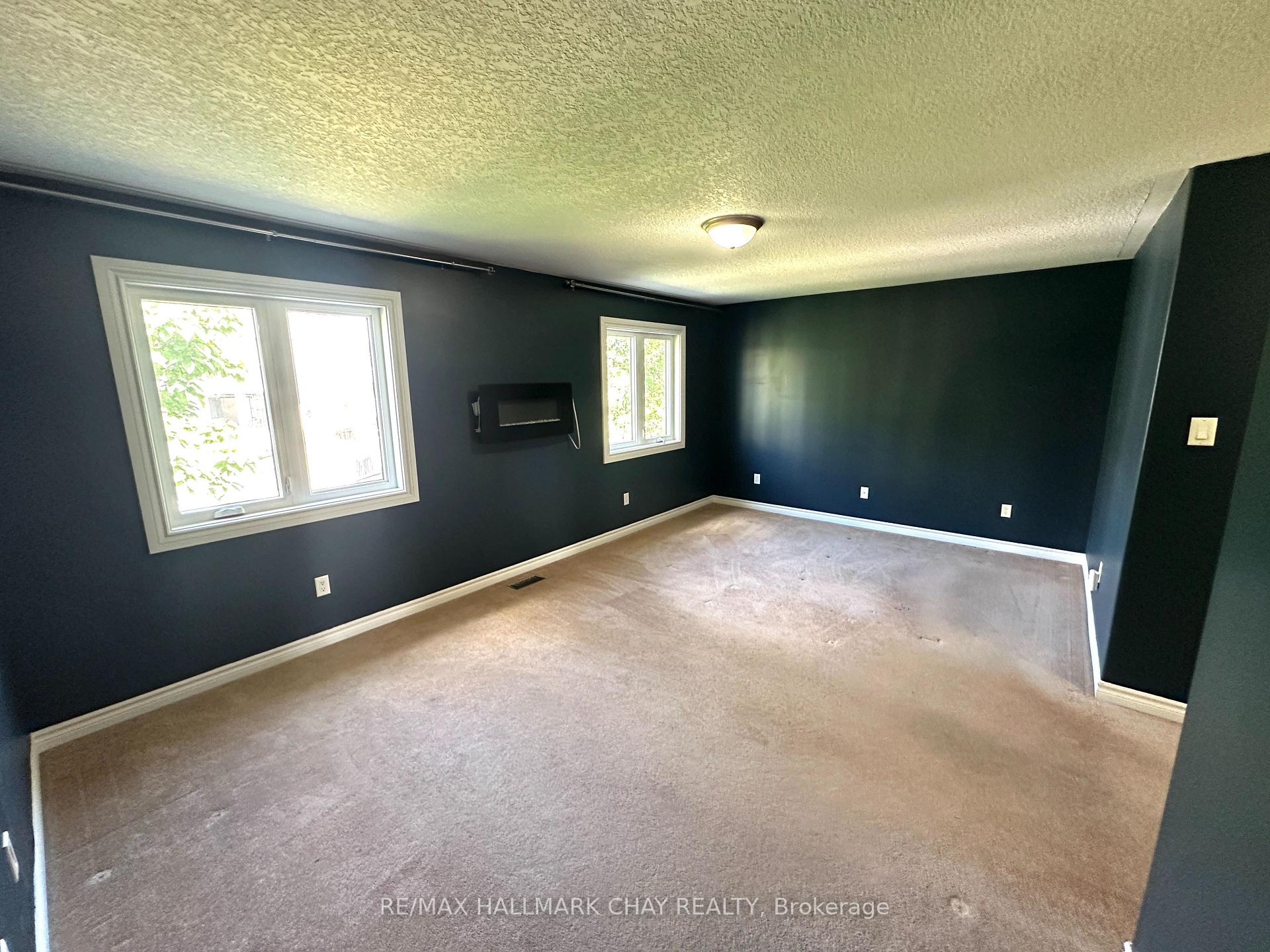 Photo 18 of 18 Claudio Crescent, Barrie, Holly — HOMEH